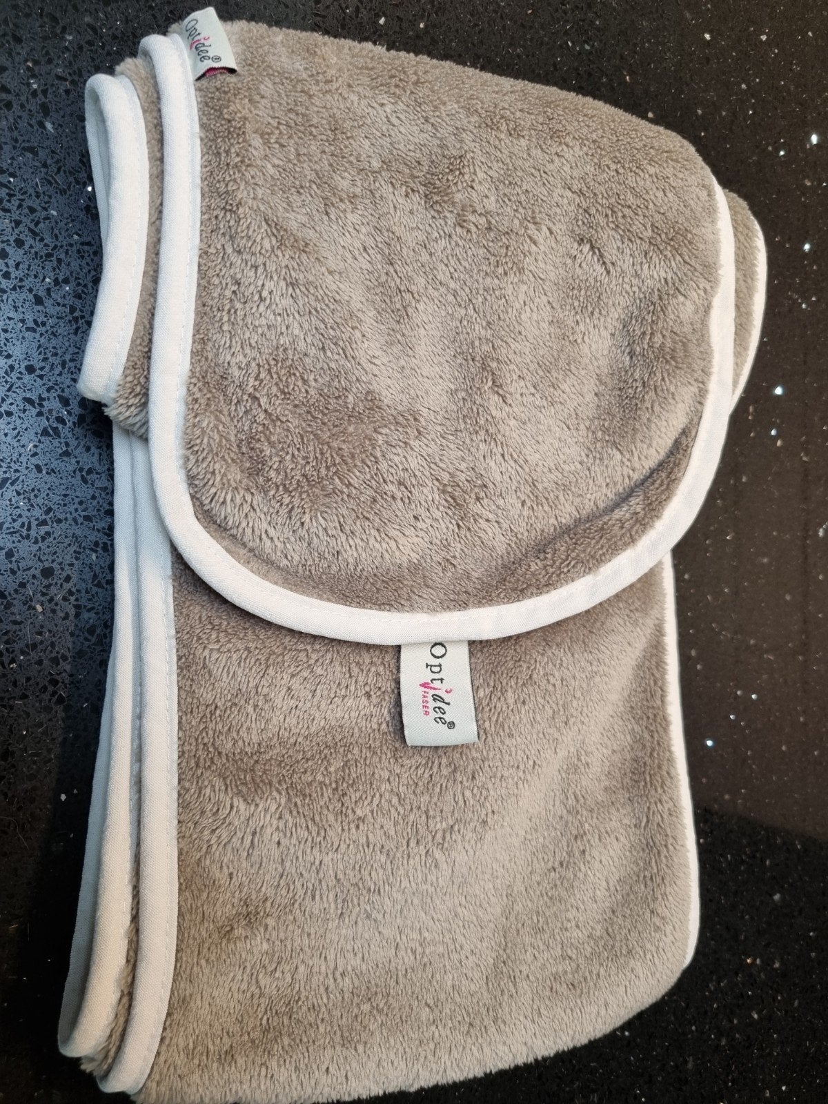 Optidee beige sjaal., Ophalen of Verzenden, Nieuw, Beige, Dame