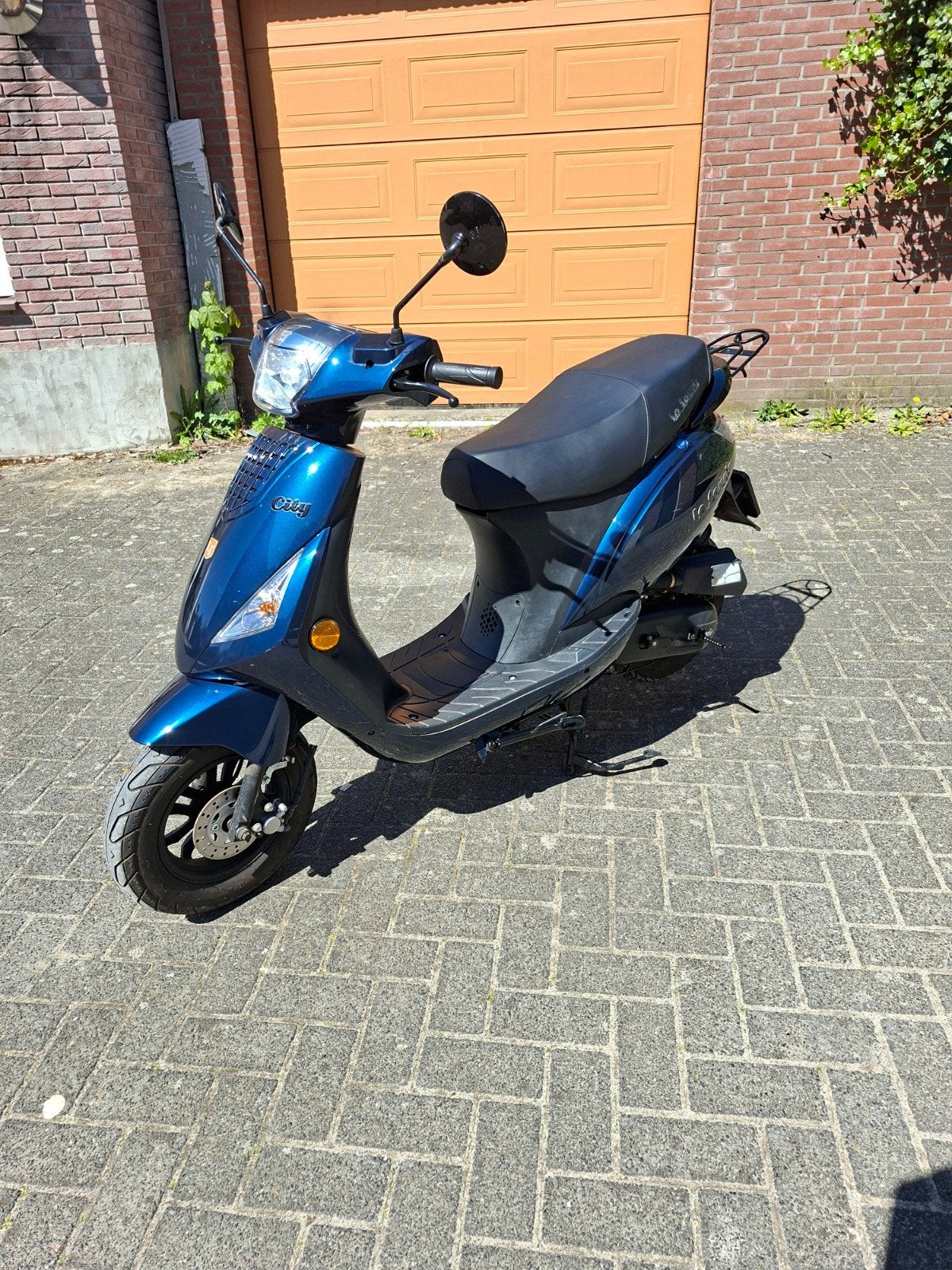 te koop zeer mooie la souris city bouwjaar 2024 als nieuw, Fietsen en Brommers, Scooters | Piaggio, Ophalen of Verzenden, Zo goed als nieuw