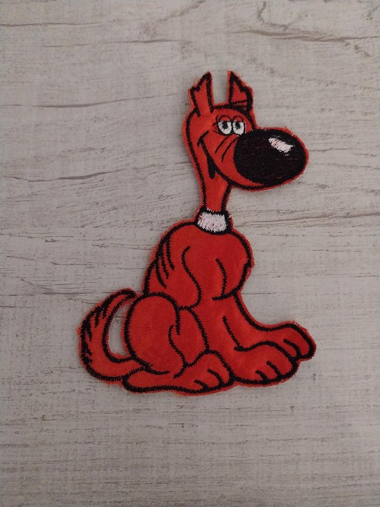 Applicatie plaatje rode hond met grote neus NIEUW, Ophalen of Verzenden, Nieuw, Applicatie