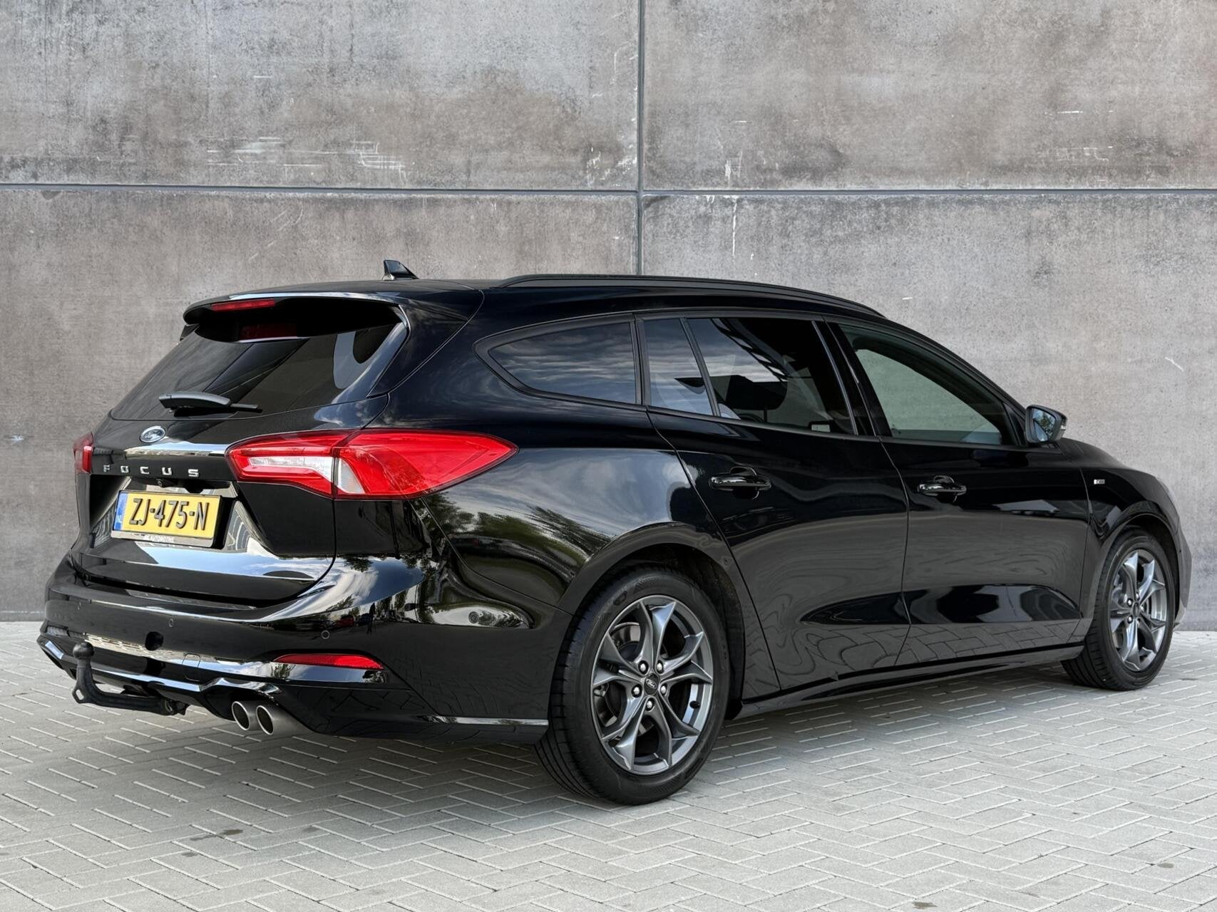 Ford Focus Wagon 1.0 EcoBoost ST Line Business | Trekhaak |, Auto's, Ford, Gebruikt, Met garantie (alle), 1283 kg, Zwart