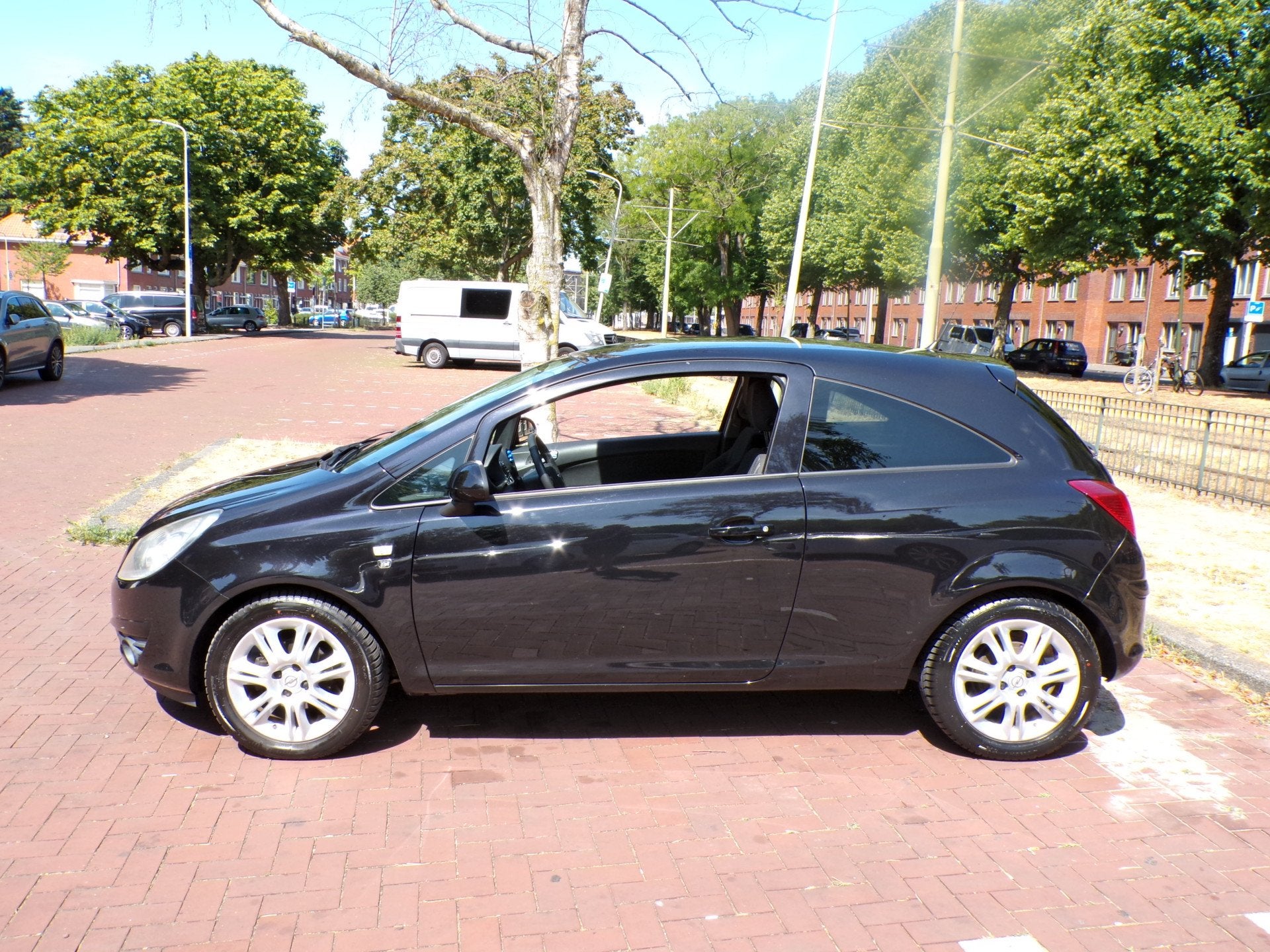 Opel Corsa 1.4-16V '111' Edition ZEER NETTE AUTO (bj 2010), Auto's, Voorwielaandrijving, Euro 5, 101 pk, 4 cilinders