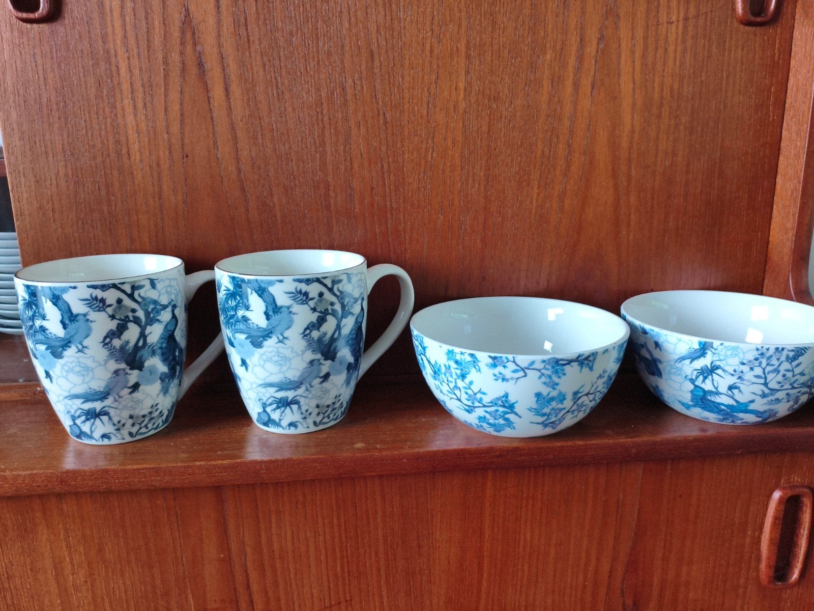 2 grote mokken 400ml en 2 grote kommen blauw wit, Ophalen, Aardewerk, Overige stijlen, Kom(men)