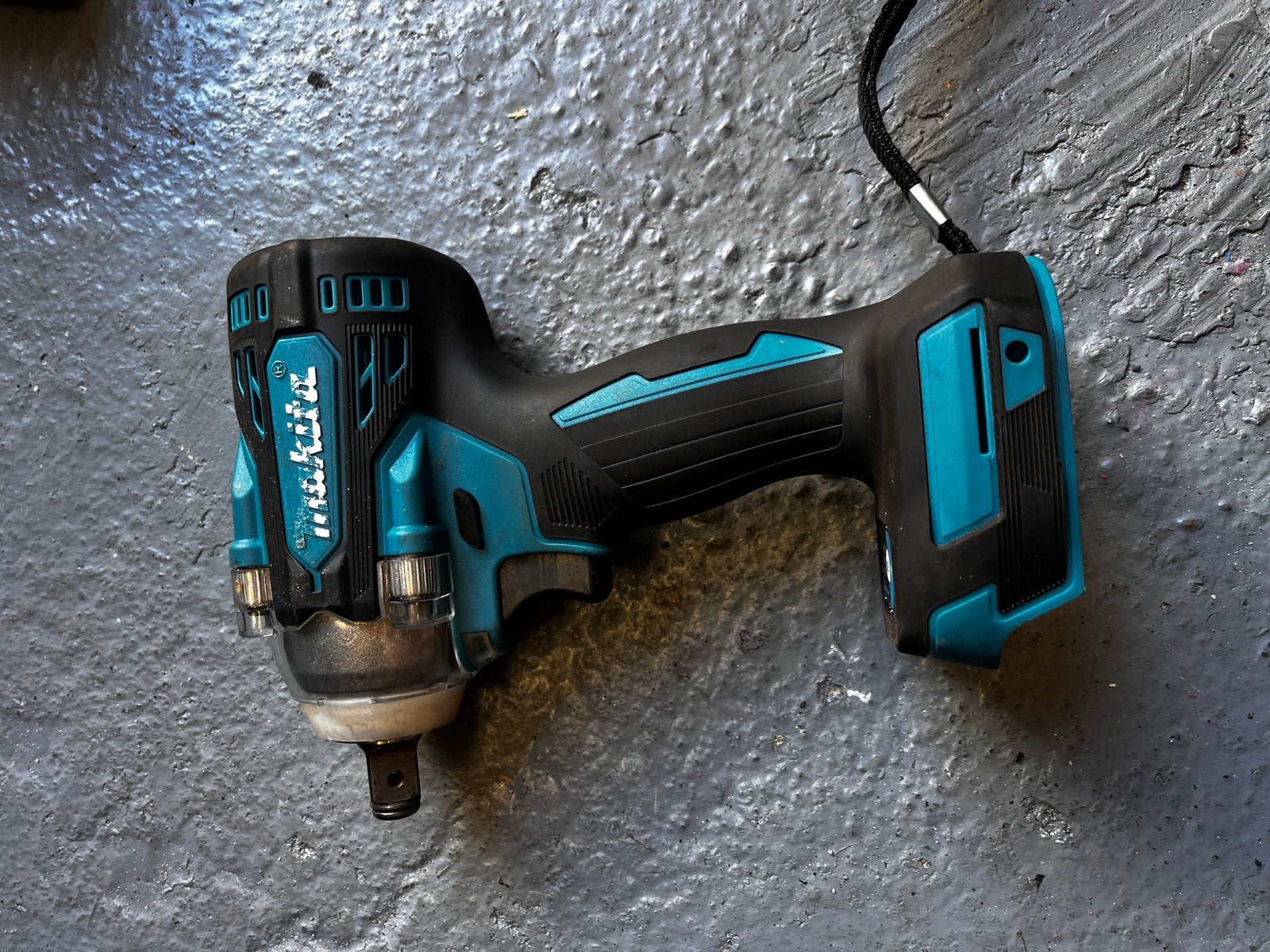 Makita dtw300 imitatie slagmoersleutel, Doe-het-zelf en Verbouw, Gereedschap | Boormachines, Ophalen of Verzenden, Zo goed als nieuw