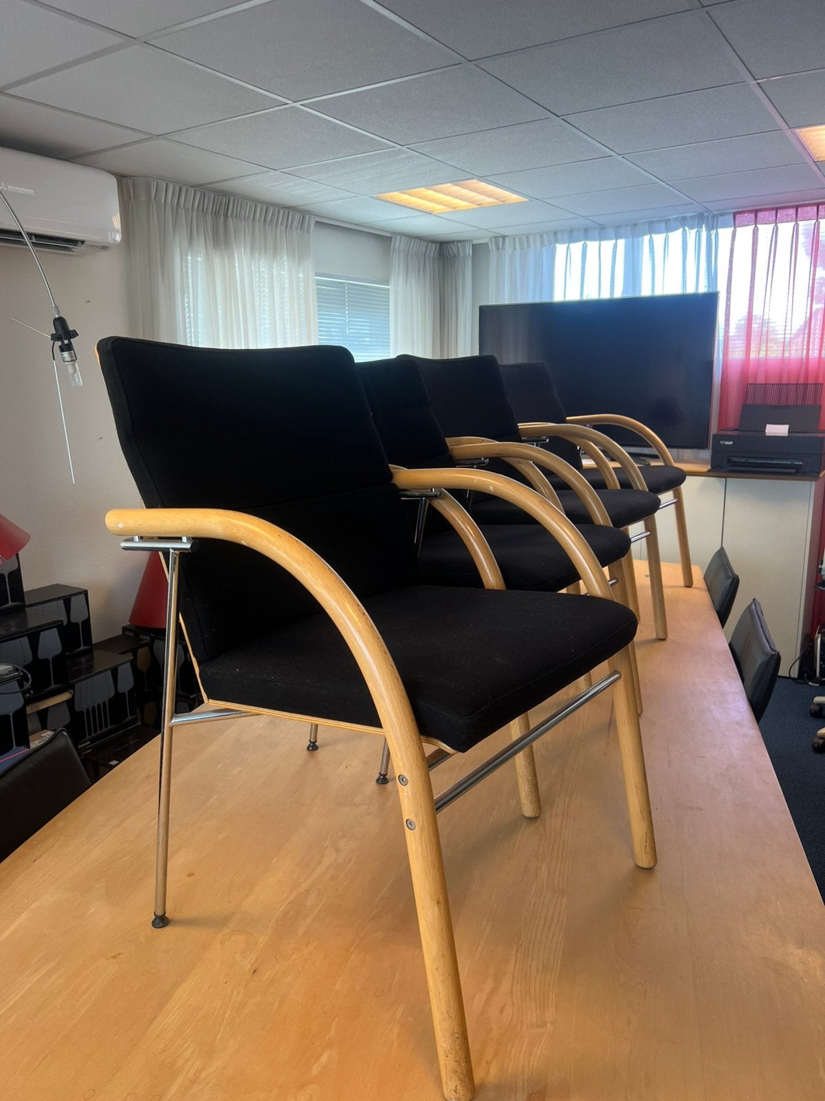 Gebrüder Thonet Vienna HOT design armstoelen, Ophalen, Gebruikt, Zwart
