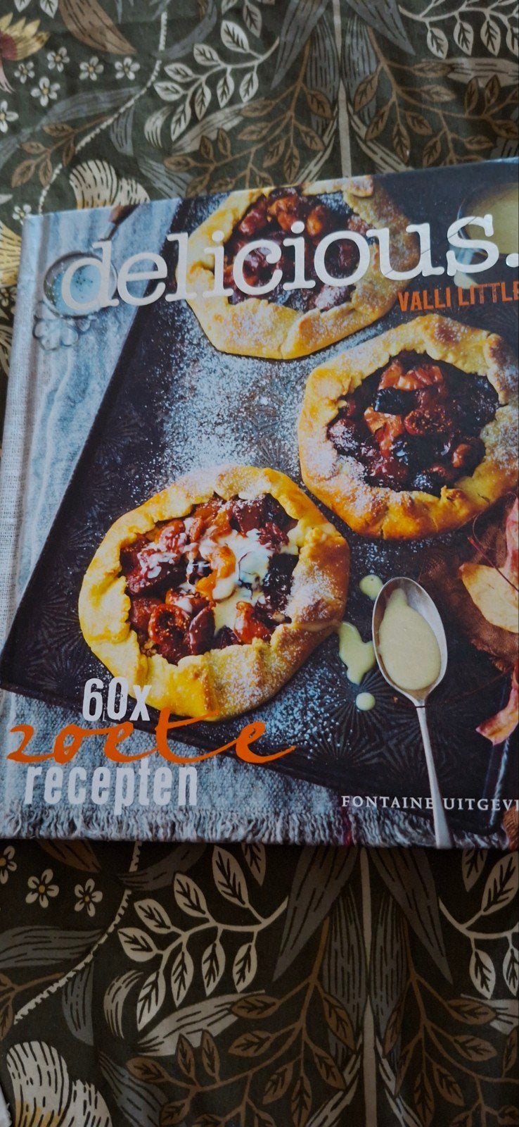 Delicious. 60x Zoete Recepten - Valli Little, Ophalen of Verzenden, Zo goed als nieuw, Valli Little, Taart, Gebak en Desserts