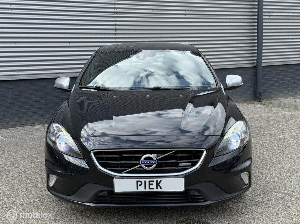Volvo V40 1.6 D2 R-Design EXPORTPRIJS, Voorwielaandrijving, Euro 5, Gebruikt, 4 cilinders