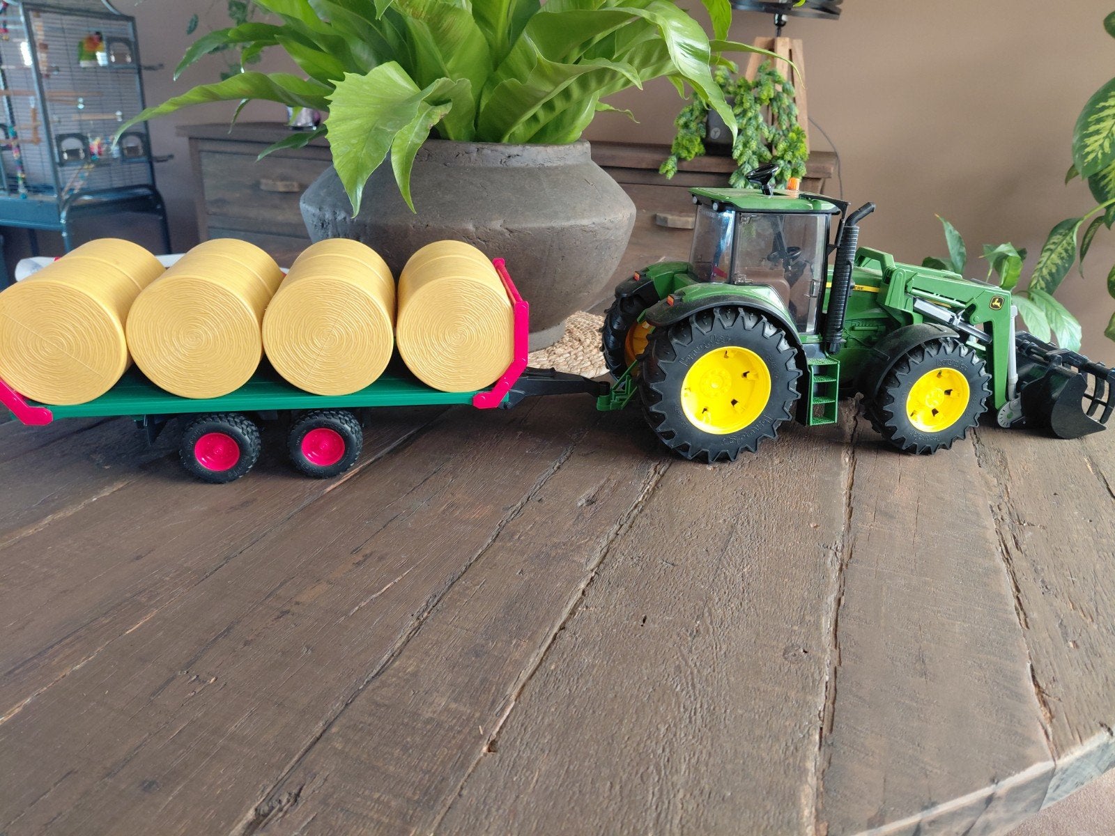 Bruder John Deere tractor met frontlader en balenwagen, Ophalen of Verzenden, Gebruikt