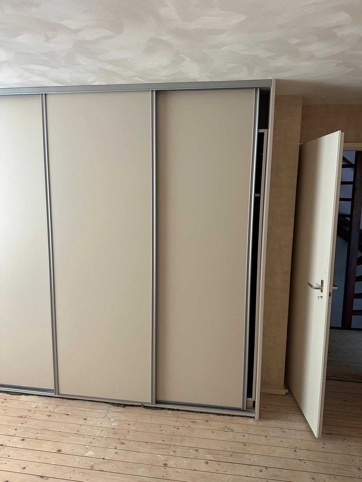 4 Schuifdeuren 230x82cm met rails - perfecte staat, Ophalen, Zo goed als nieuw, Met deur(en), 200 cm of meer