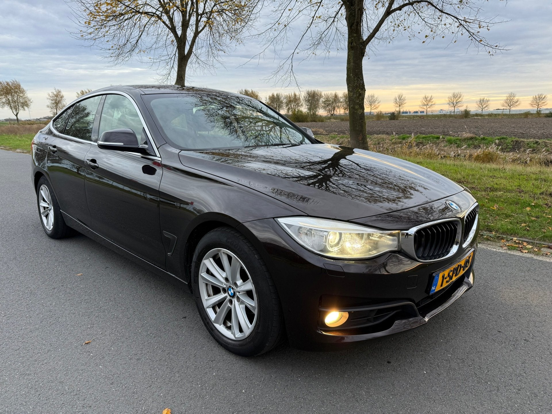 Foto 8 van BMW 3-serie Gran Turismo 320i High Executive NAP/CLIMA/LEER/