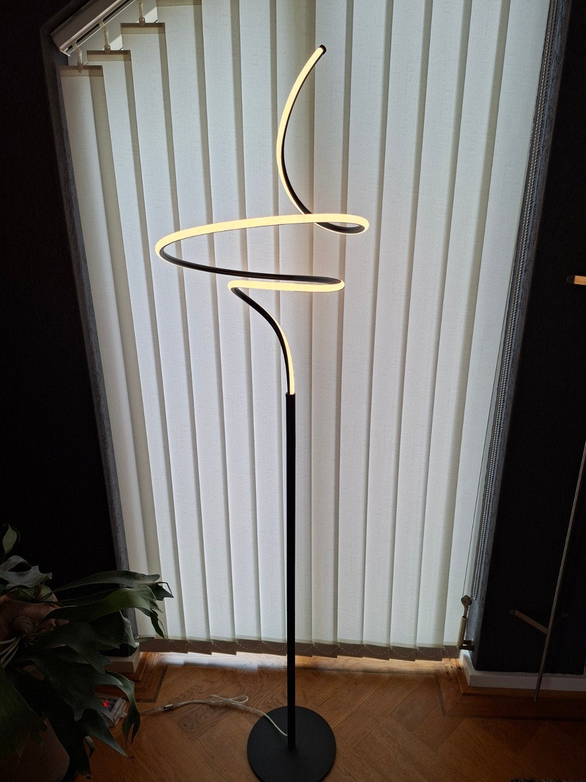 Mooie Curle Vloerlamp Zwart, teab, merk High Light- dimbaar, Ophalen, Zo goed als nieuw, Metaal, 150 tot 200 cm
