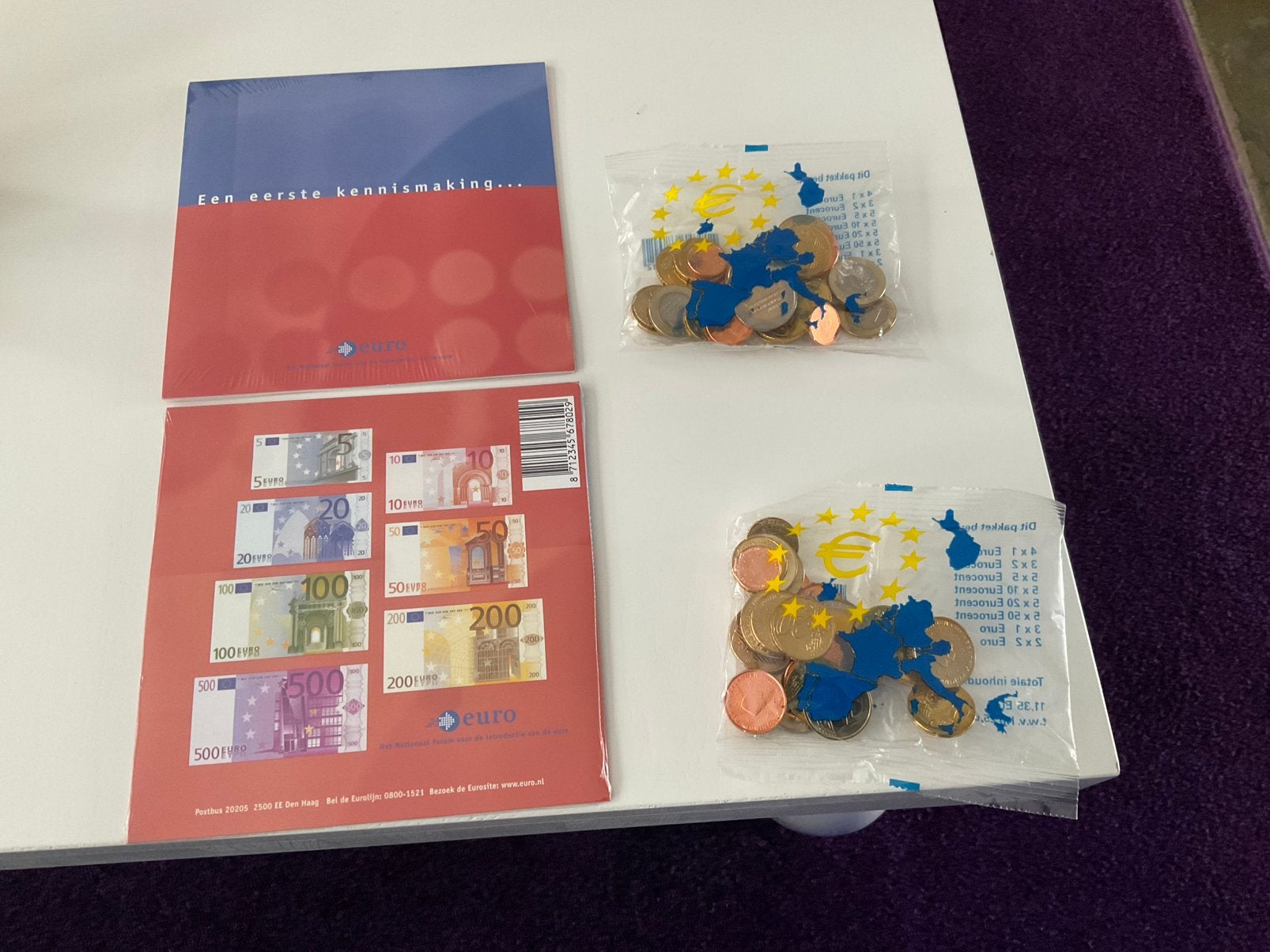 2 ongeopende introductiesetjes van de euro (uit 2000), Ophalen, Overige waardes, Setje