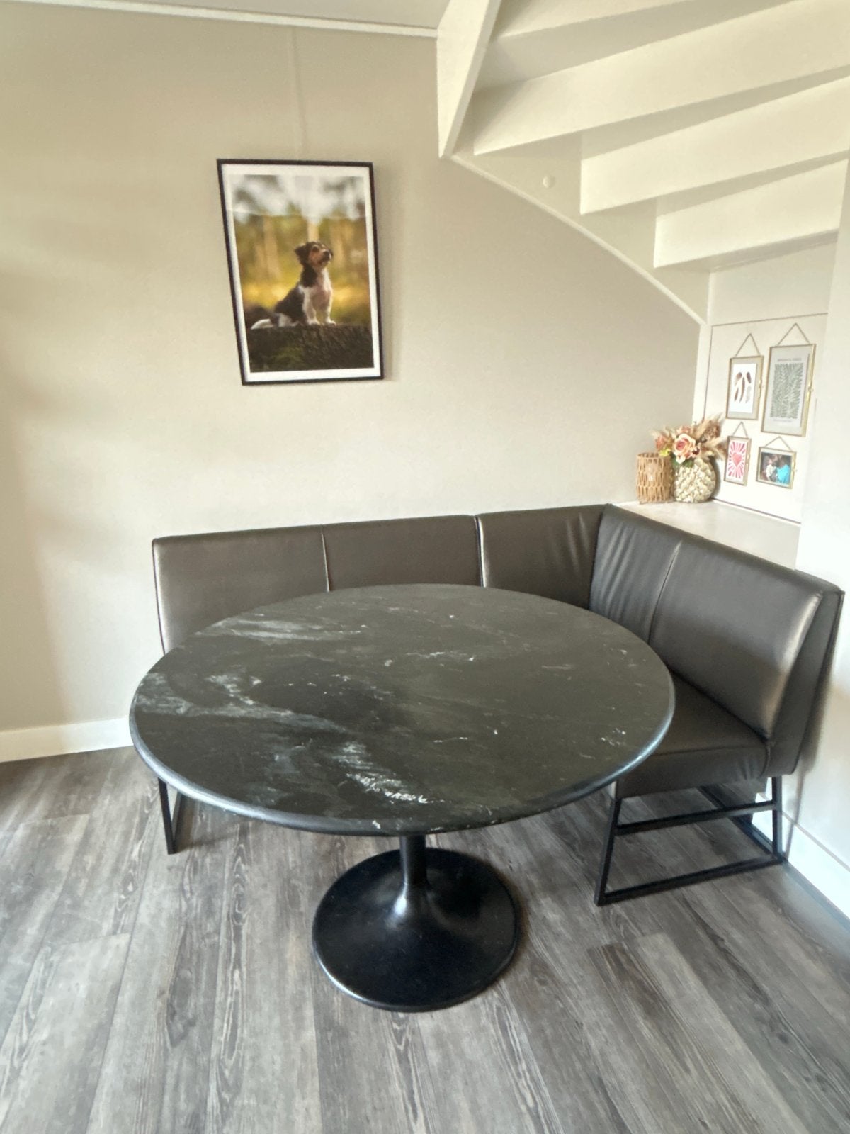 Zo goed als nieuwe marmeren eettafel met zwarte poot, Ophalen, Overige materialen, 100 tot 150 cm, Rond