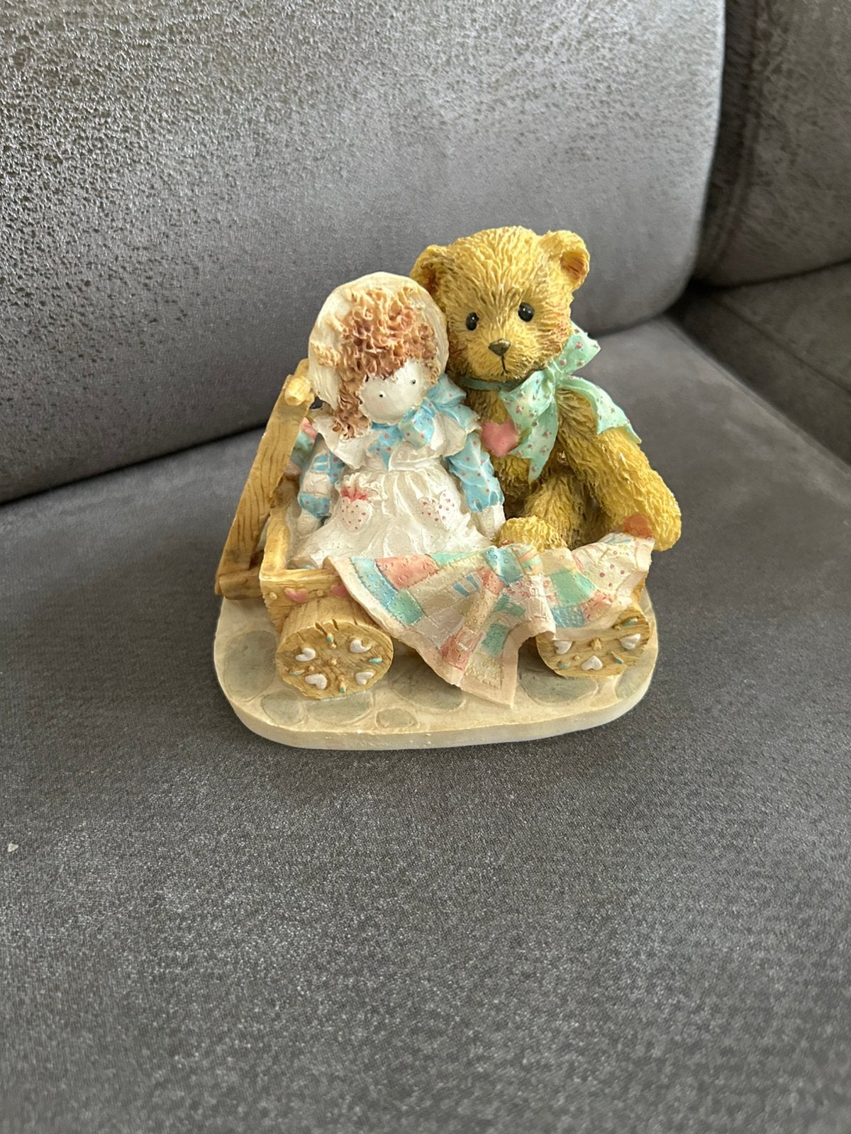 Cherished teddies beeldje “ molly” uit 1992, Verzamelen, Ophalen of Verzenden, Zo goed als nieuw, Beeldje, Cherished Teddies