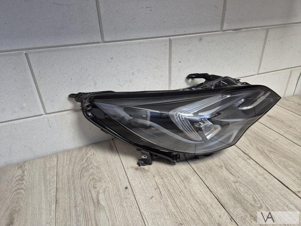 Opel Astra K facelift koplamp rechts 2019 - 2022 LED €250, Gebruikt, -, -, Opel
