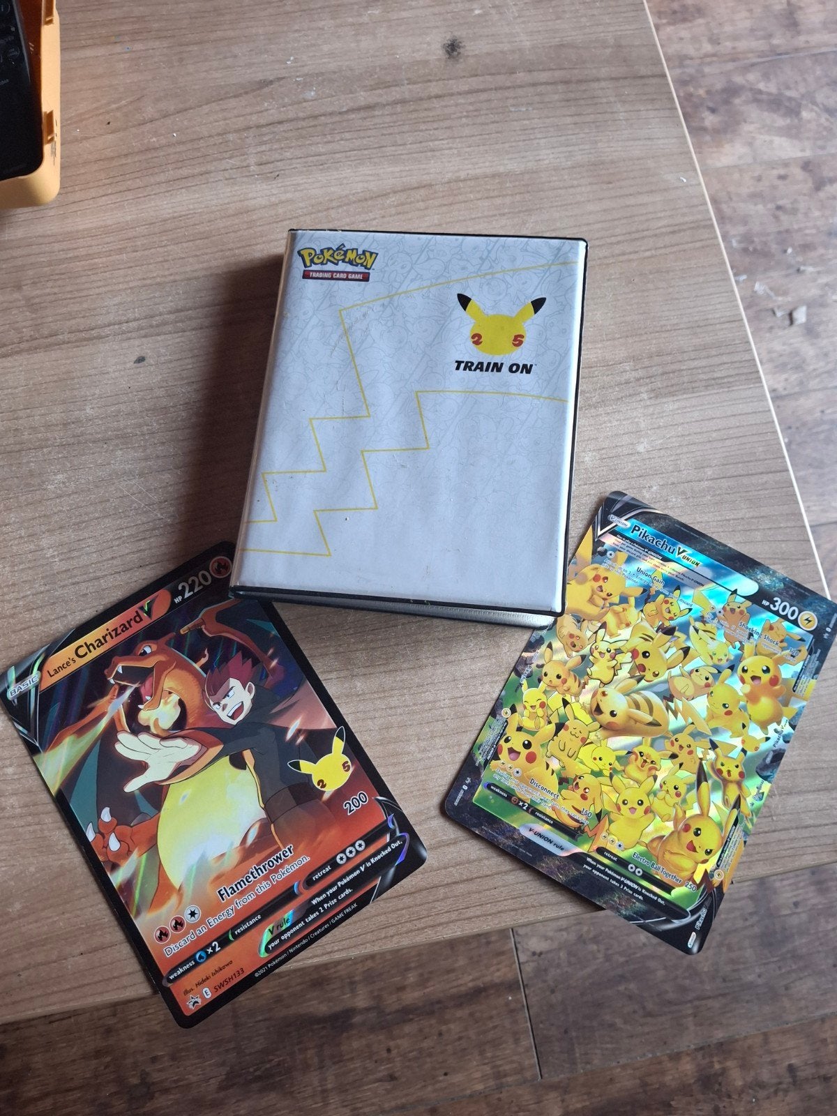 Pokémon Celebrations JUMBO Complete Starter Set 24/24 + Map, Ophalen of Verzenden, Zo goed als nieuw