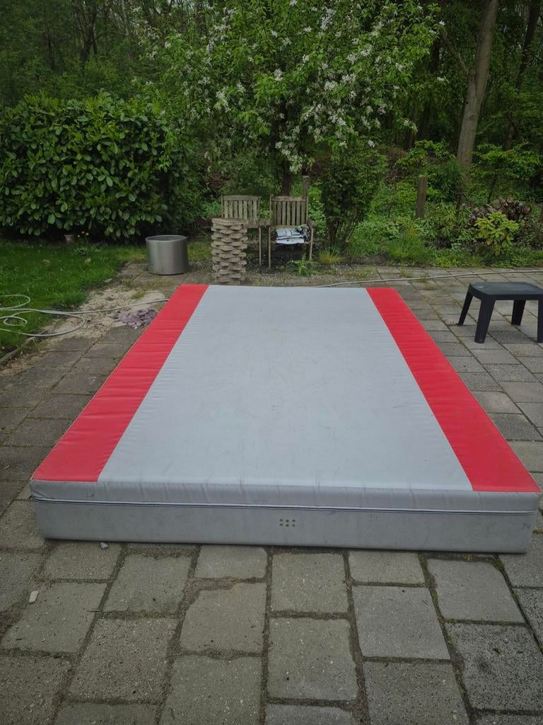 Grote turnmat / valmat - grijs met rood, Sport en Fitness, Ophalen, Gebruikt, Grijs, Materiaal