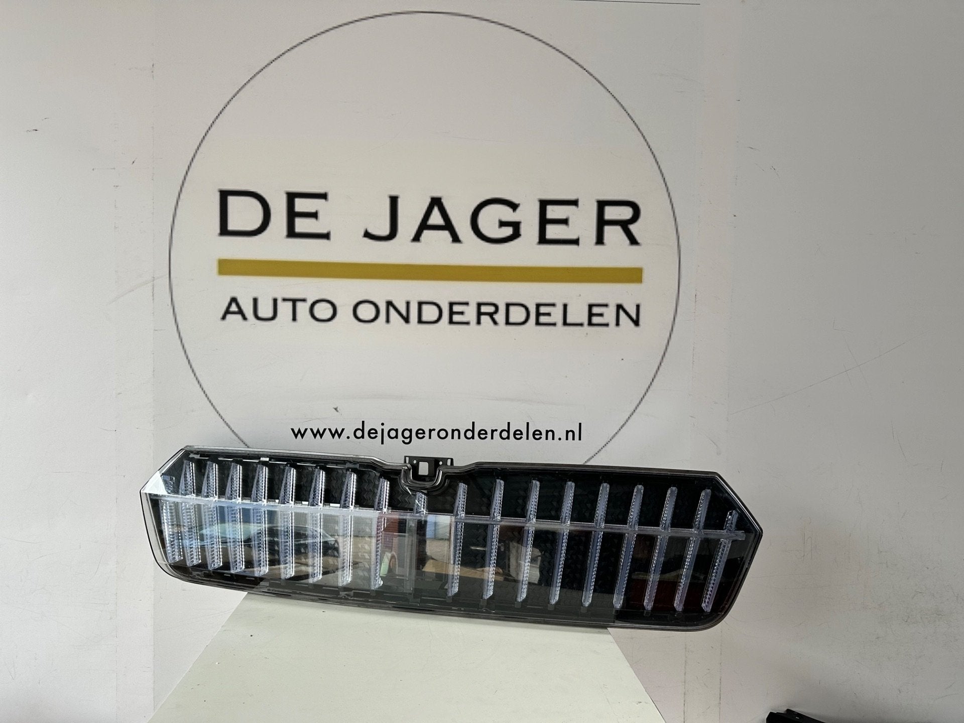 SKODA ENYAQ 5LA IV CRYSTAL FACE GRILLE LED 5LA941107A, Auto-onderdelen, Voor, Skoda, Skoda Auto a.s., Gebruikt