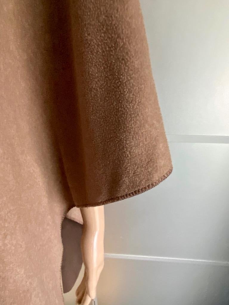 i729 Dubbelzijdige poncho One Size=S/M/L/XL cape jas winter, Ophalen of Verzenden, Zo goed als nieuw, Maat 42/44 (L), Beige