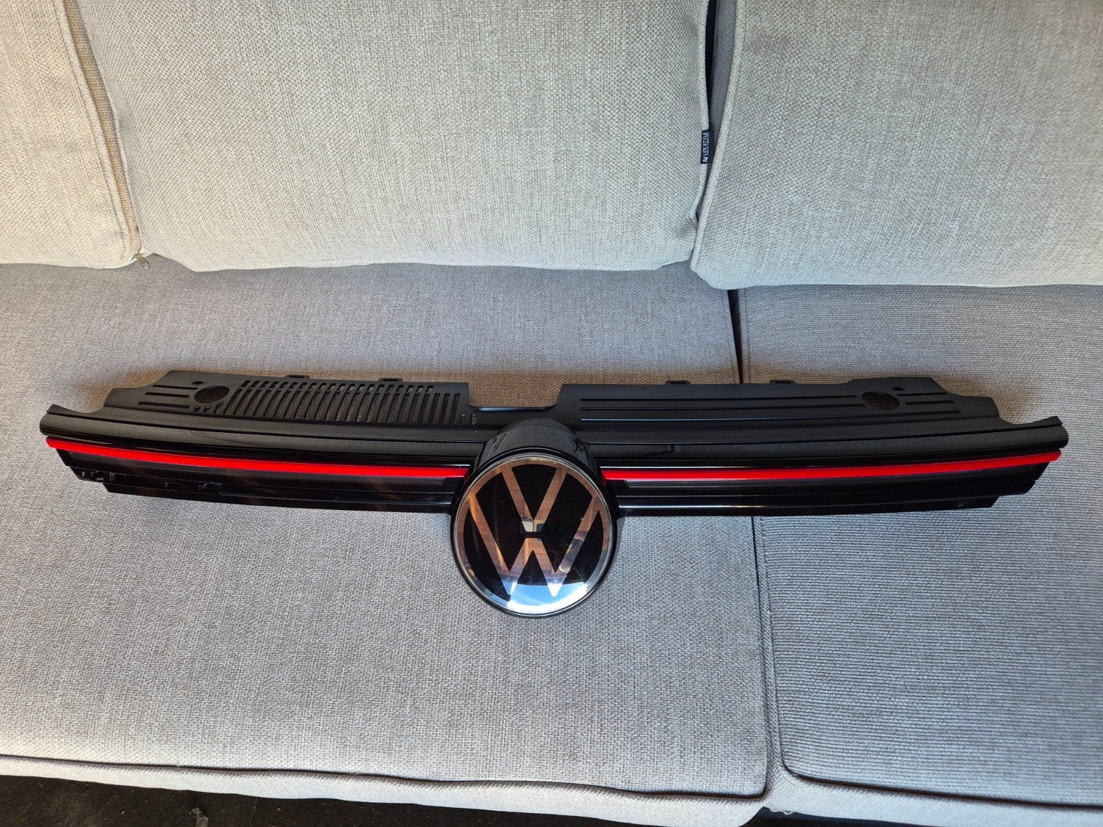 ORIGINEEL VW GOLF 8 GTI GRILL VERLICHT +VW LOGO, Gebruikt, Ophalen of Verzenden, Bumper, Volkswagen
