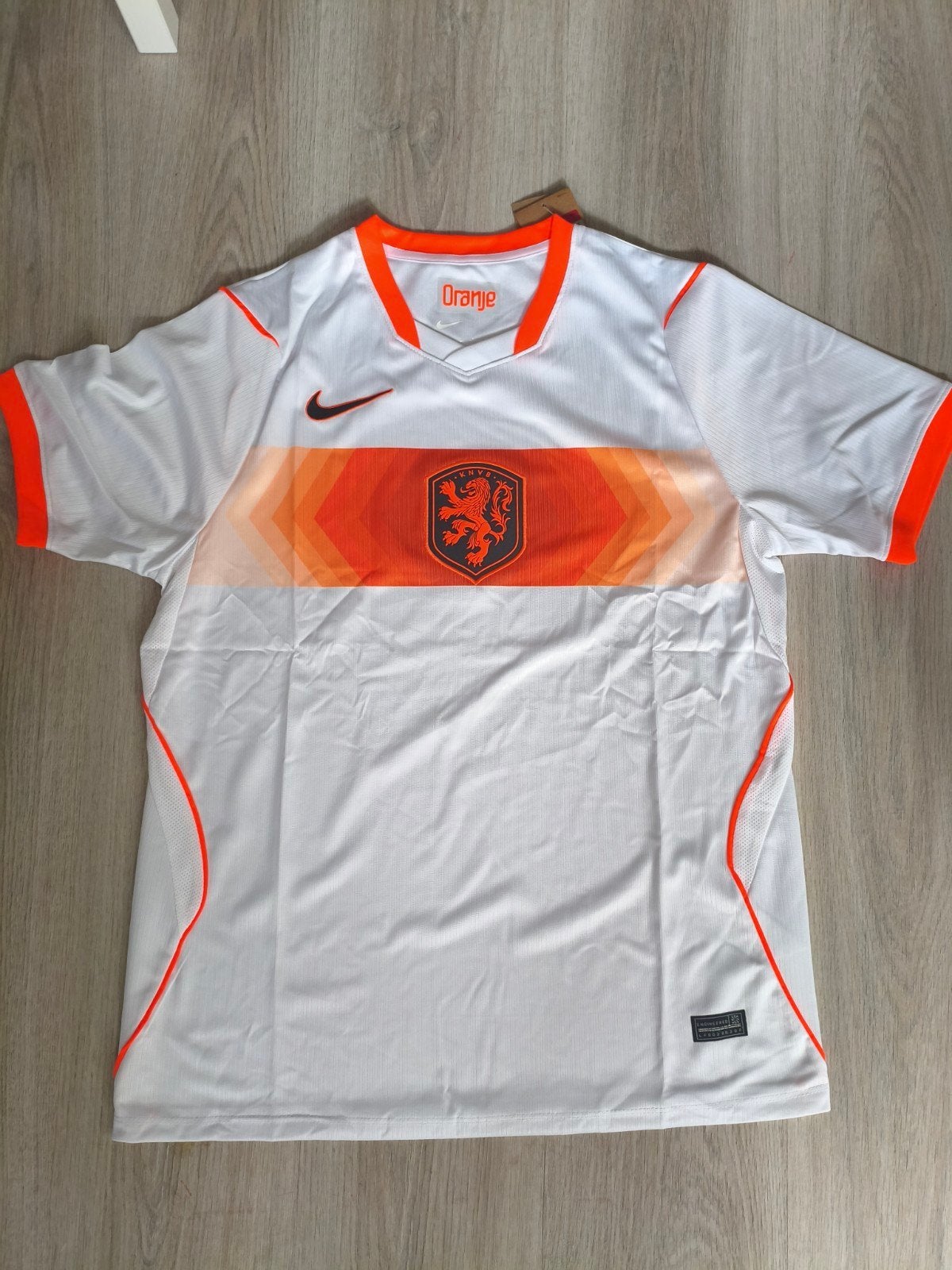 Gloednieuw Nederlands Elftal Uitshirt Heren Maat M, Sport en Fitness, Maat M, Ophalen of Verzenden, Nieuw, Shirt