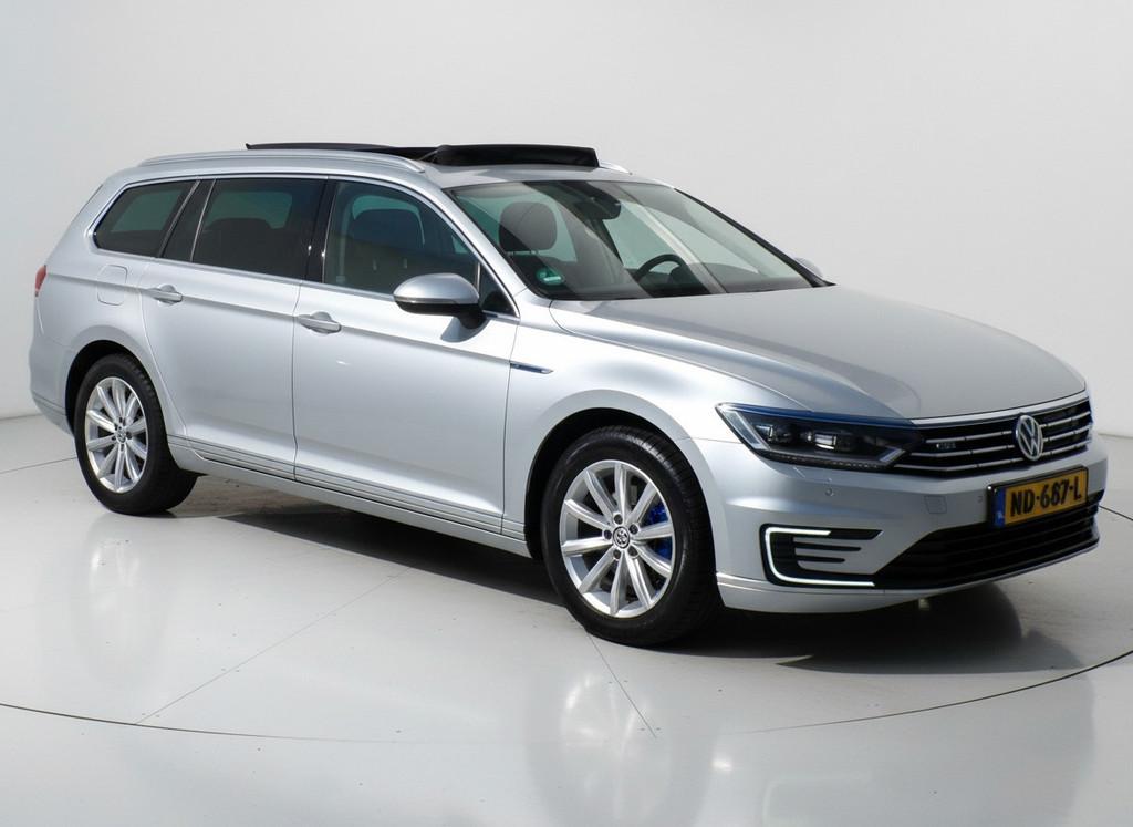 Volkswagen Passat Variant 1.4 TSI GTE|ACC|Pano|Virtual|Cam|P, Auto's, Volkswagen, Gebruikt, Grijs, Hybride Elektrisch/Benzine