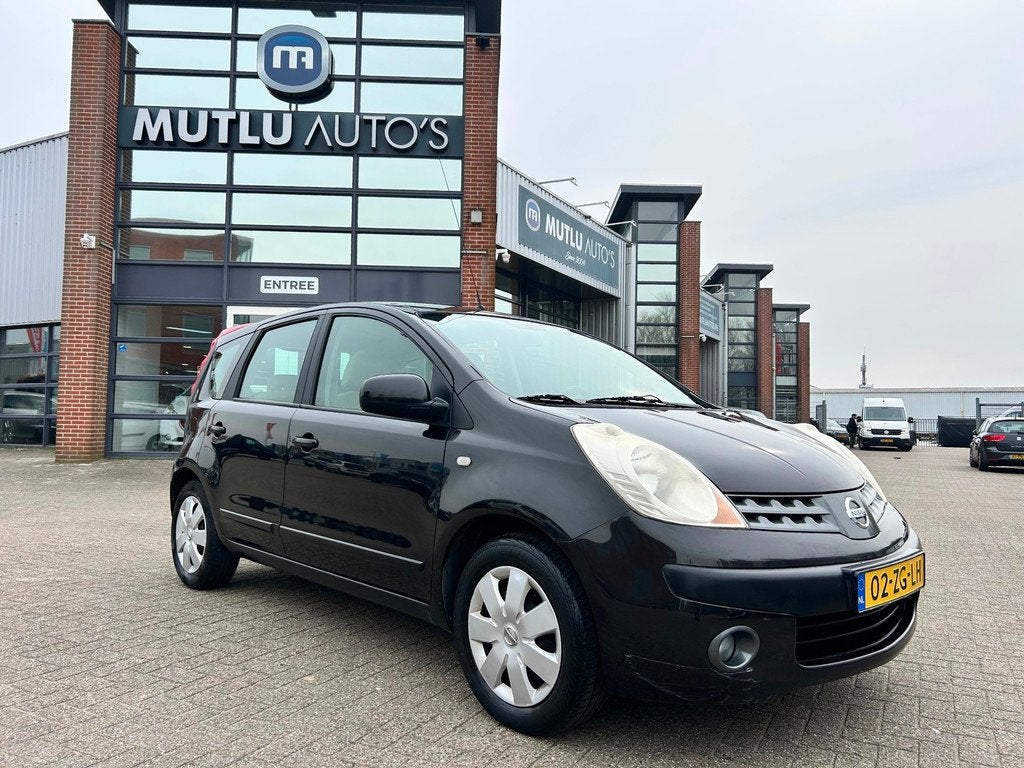 Nissan Note 1.4 Visia 5deurs Airco NAP APK, Auto's, Nissan, Voorwielaandrijving, 4 cilinders, Zwart, Origineel Nederlands