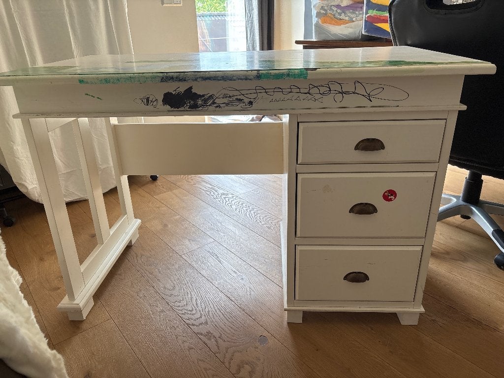 Stevig bureau, Huis en Inrichting, Bureaus, Ophalen, Gebruikt, Kinderbureau, Overige merken