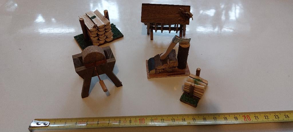 Houten modelbouwspulletjes, Hobby en Vrije tijd, Ophalen of Verzenden, Zo goed als nieuw, 1:50 of kleiner, Diorama
