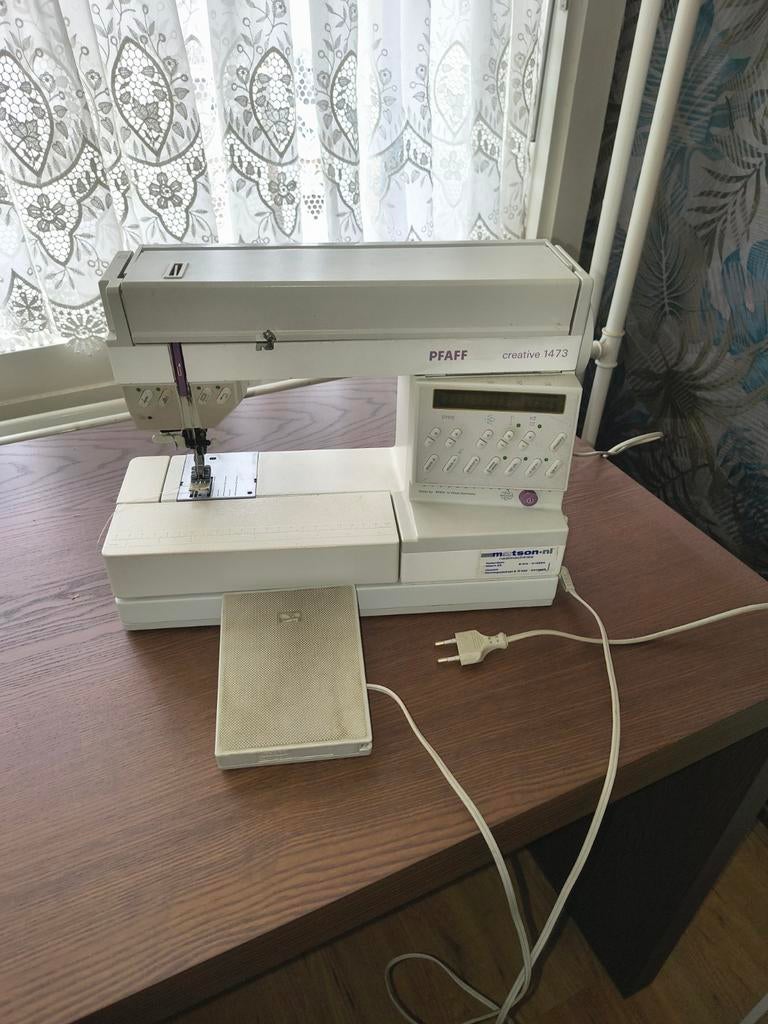 Pfaff Creative 1473 Naaimachine - Een van de toppers!, Hobby en Vrije tijd, Naaimachines en Toebehoren, Gebruikt, Naaimachine