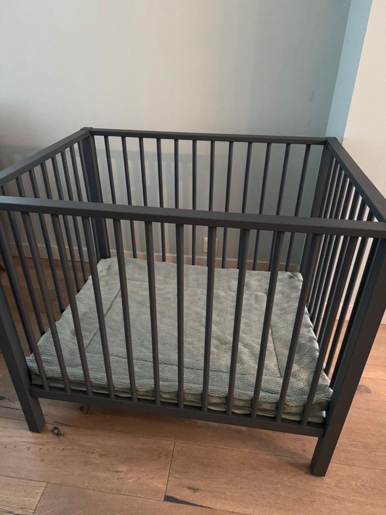 Baby box grijs Europe Baby, Ophalen, Zo goed als nieuw, In hoogte verstelbaar