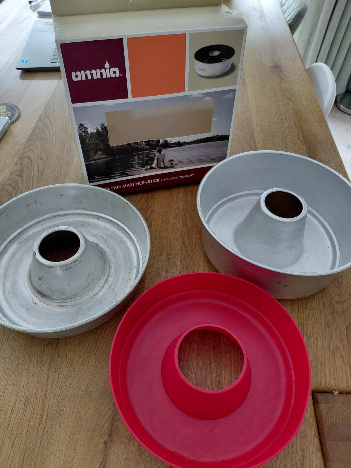 Omnia oven pannen set met siliconen inzet, Gebruikt, Antiaanbaklaag, Aluminium, Pannenset