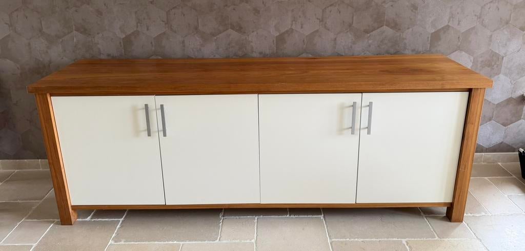 Mooie handgemaakte  dressoir met hoogglans gespoten deurtjes, Huis en Inrichting, Kasten | Dressoirs, Gebruikt, Ophalen of Verzenden
