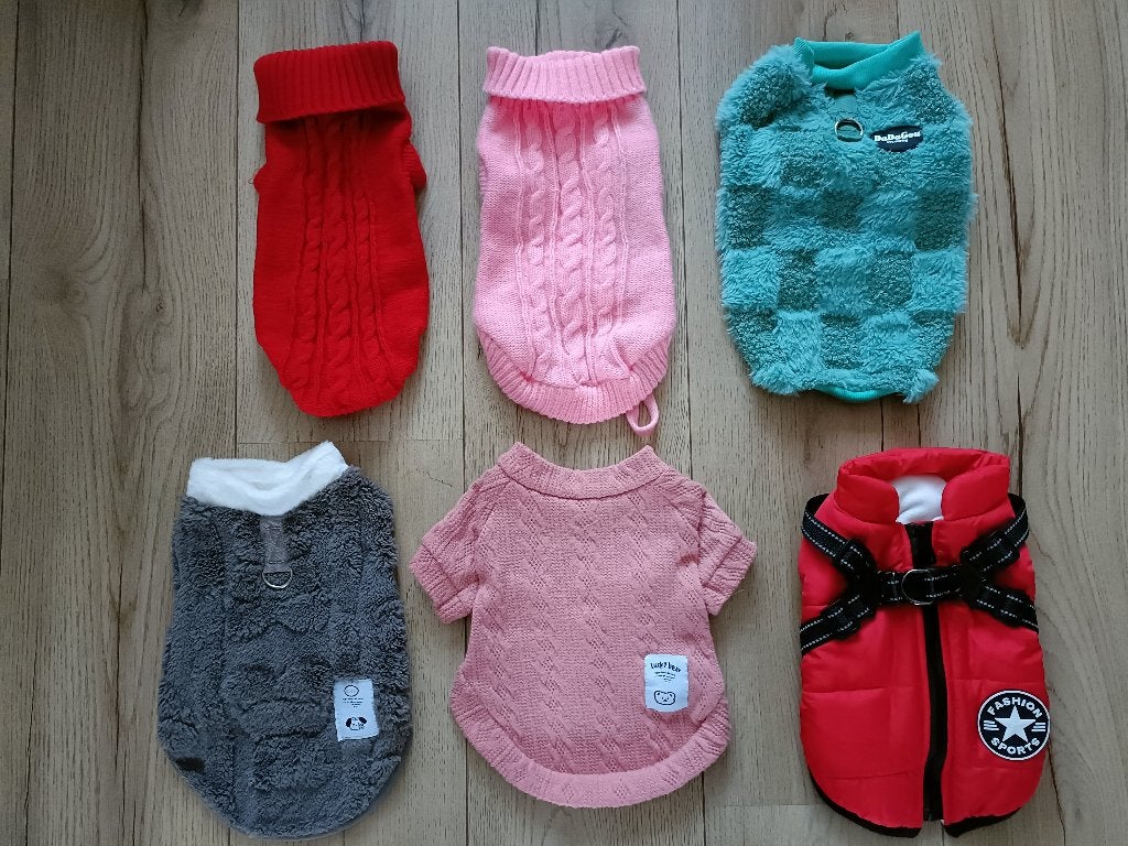 4 verschillende Honden Truitjes en 1 Bodywarmer., Ophalen of Verzenden, Zo goed als nieuw