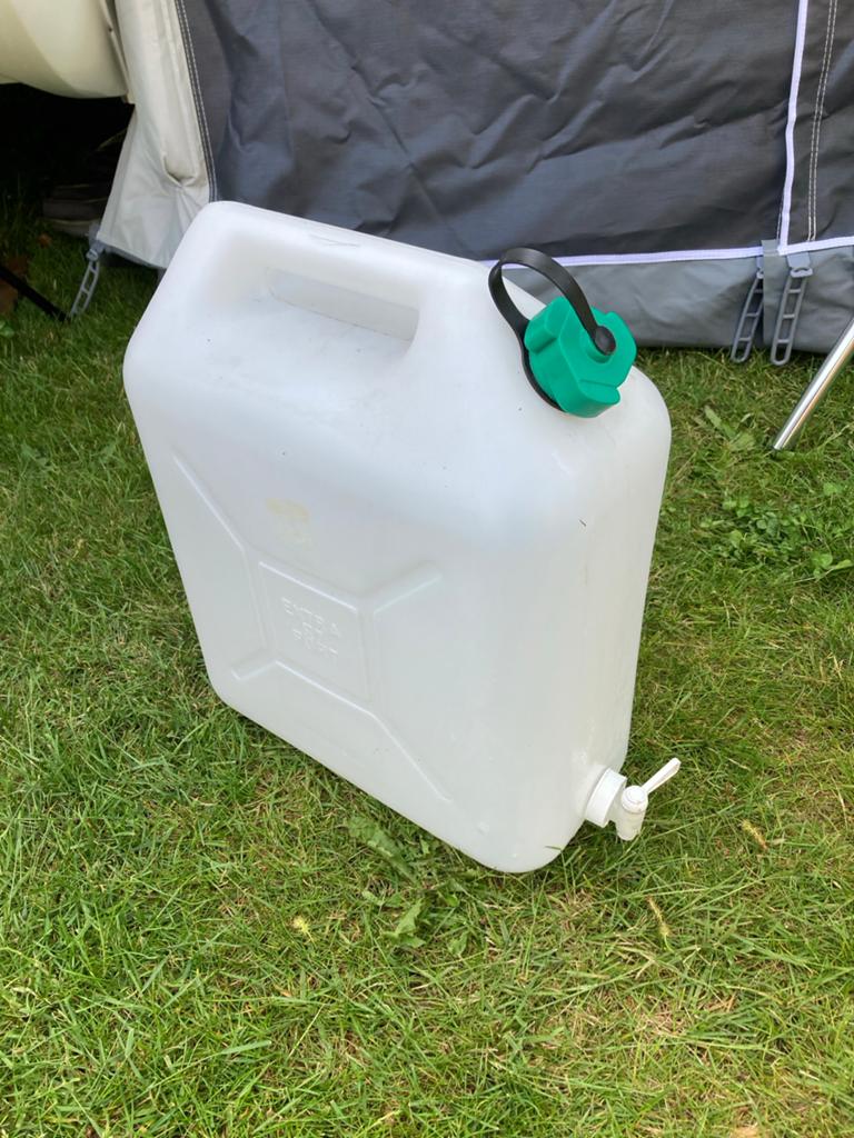Water jerrycan met kraan, Ophalen, Gebruikt