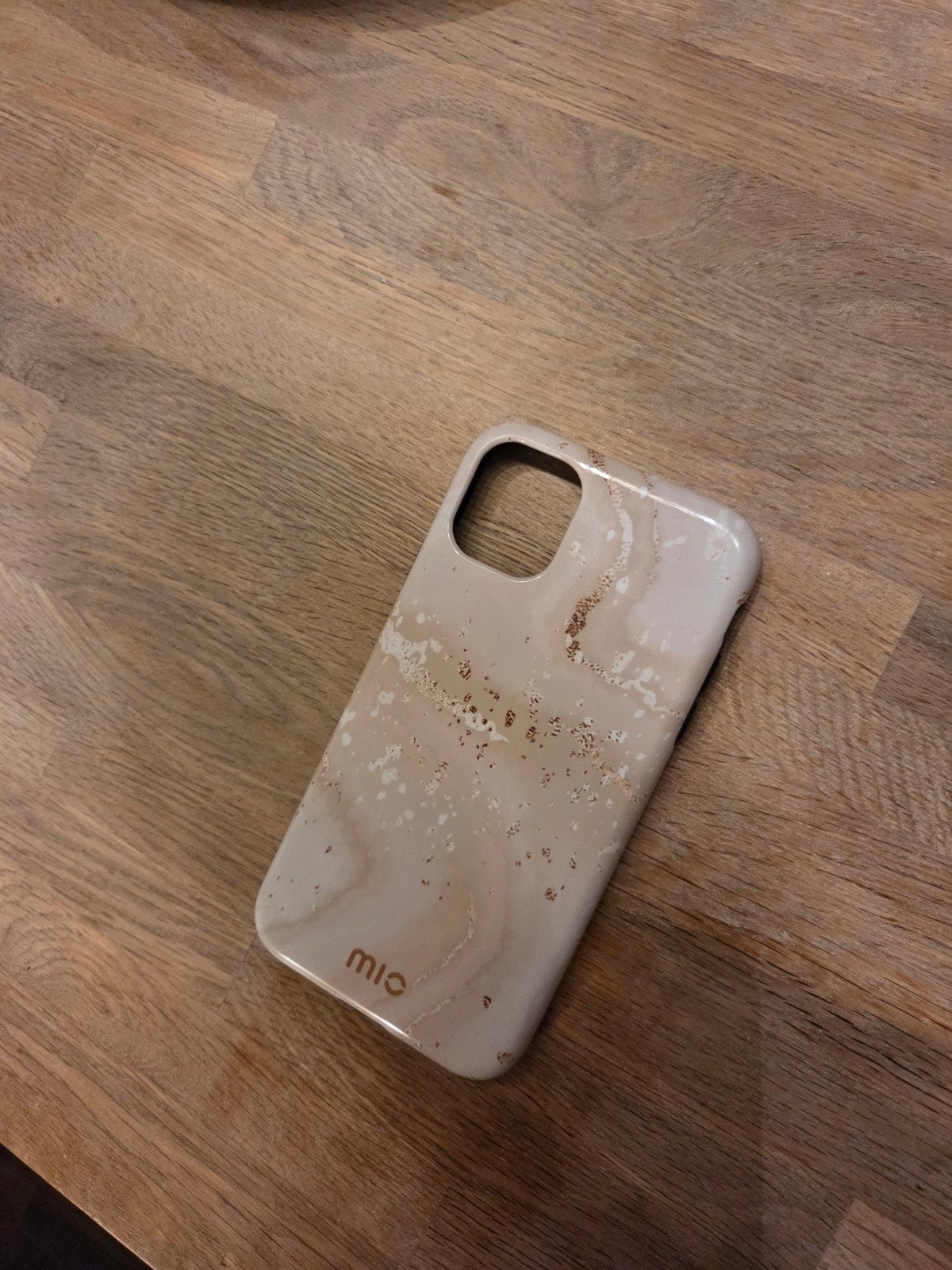 Stijlvol iPhone 11 hoesje- merk Mio - Beige/Wit marmerlo, Telecommunicatie, Kunststof, IPhone 11, Gebruikt, Overige merken