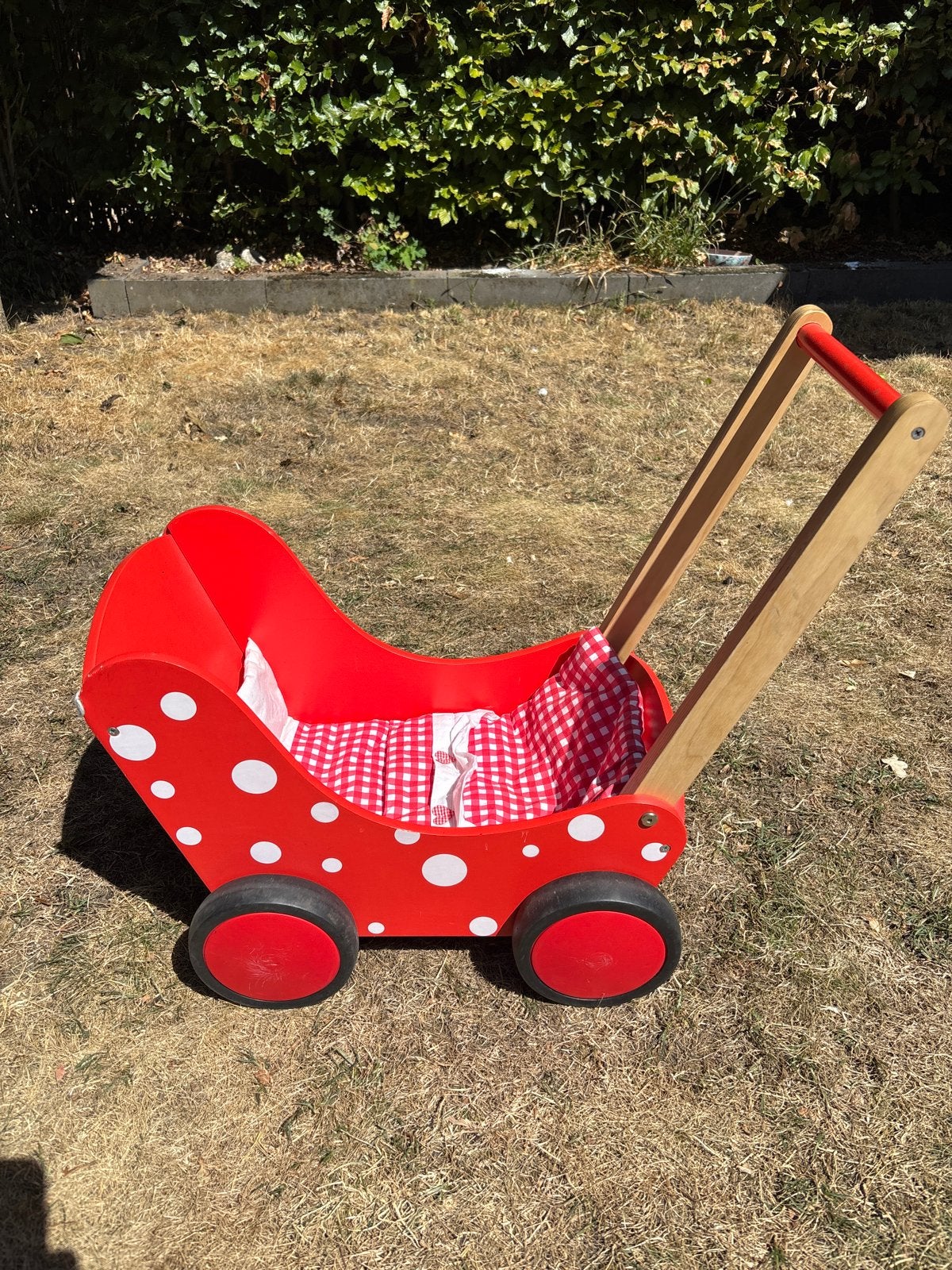 Rode houten poppenwagen met stippen, Ophalen of Verzenden, Gebruikt, Overige typen