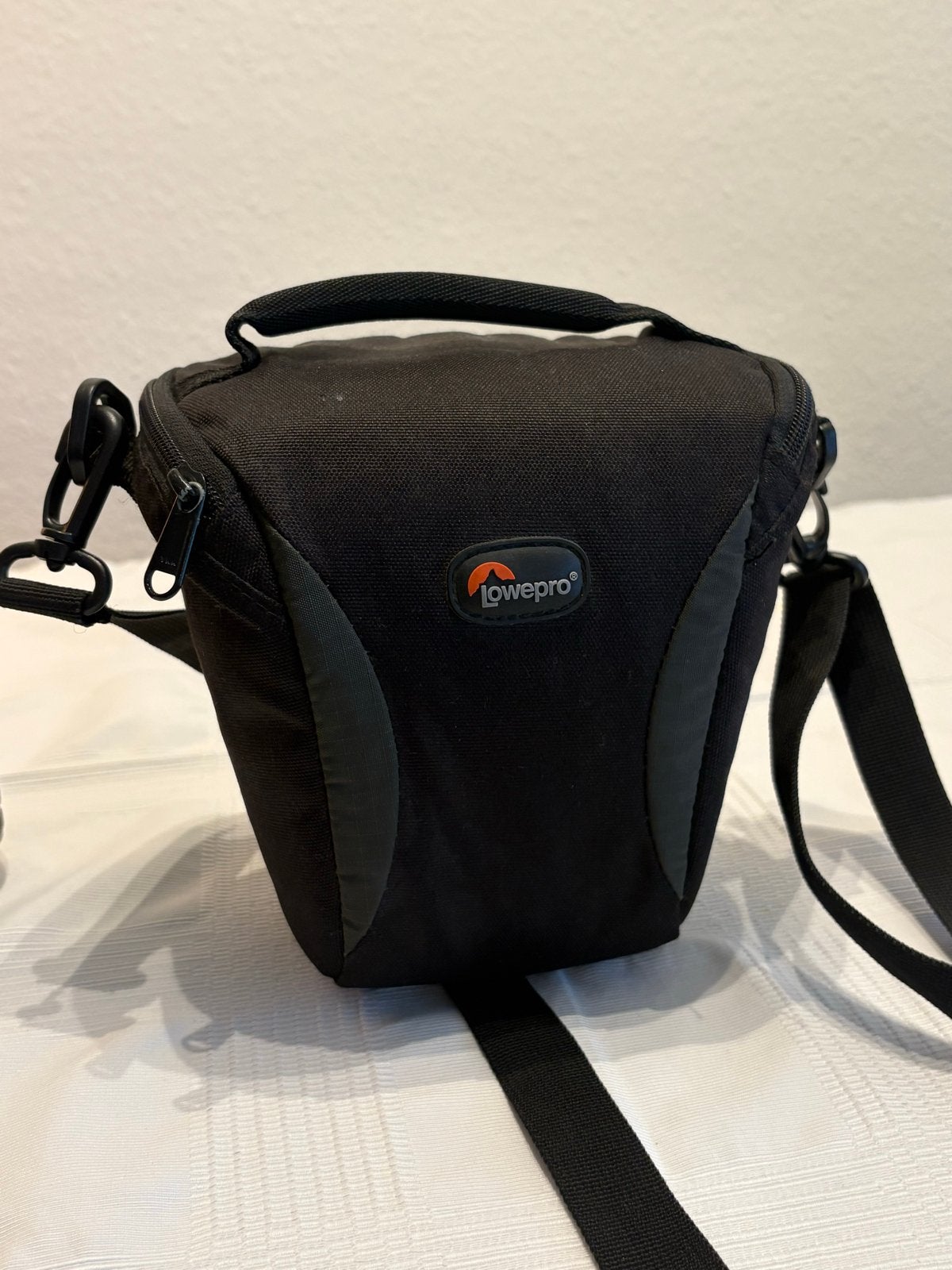 Lowepro cameratas - Compacte en beschermende tas, Ophalen, Lowepro, Gevoerd, Zo goed als nieuw