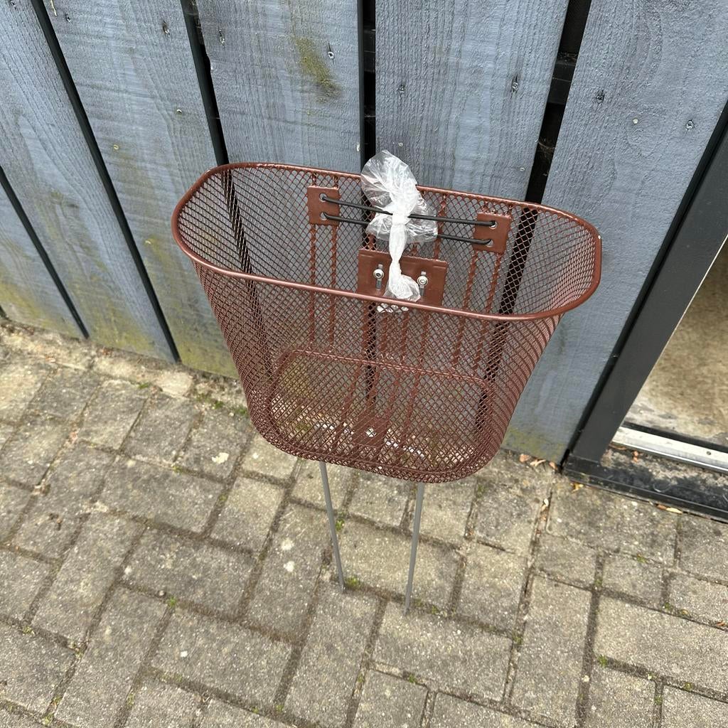 Bruine fietsmand met stuurbevestiging, Ophalen, Nieuw, Fietsmand, Stuurbevestiging