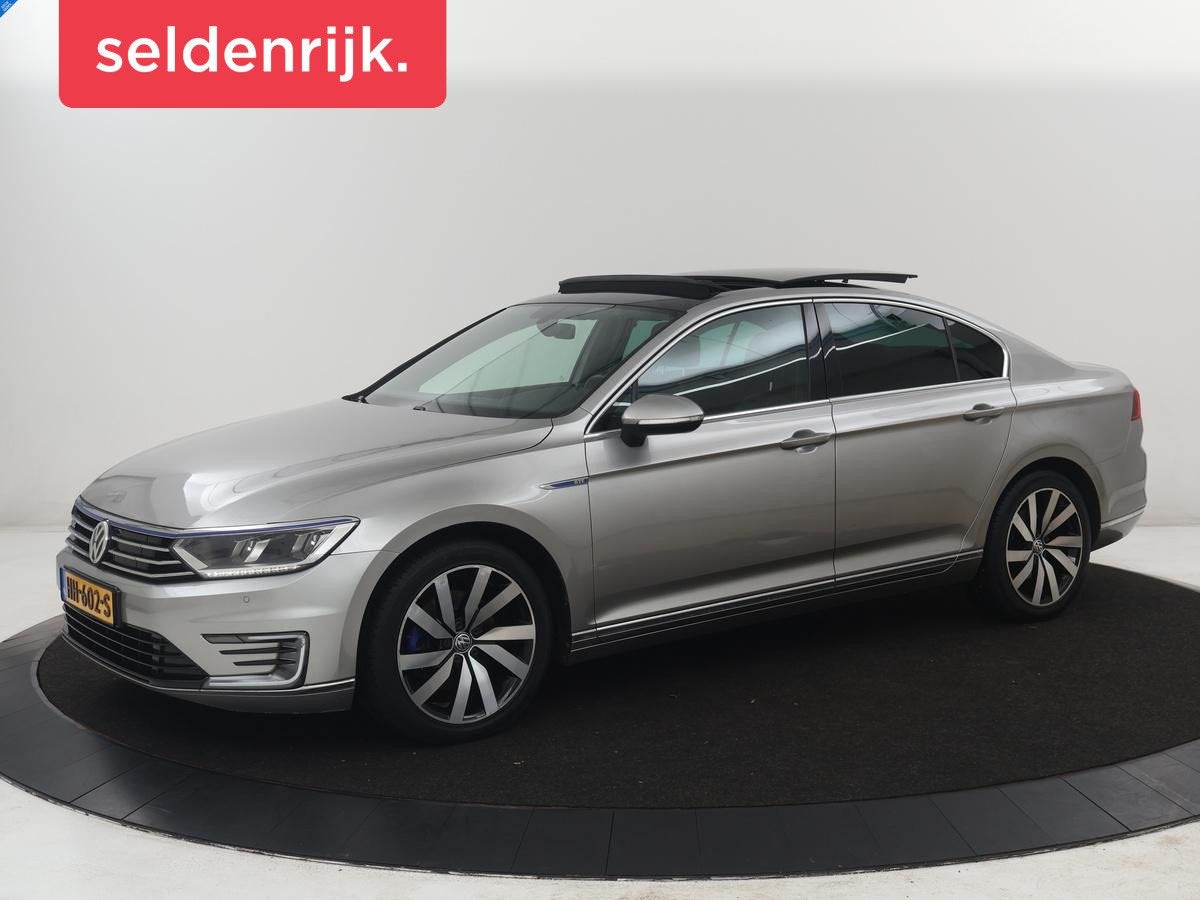 Volkswagen Passat 1.4 TSI GTE Highline | Panoramadak | Leder, Auto's, Volkswagen, Gebruikt, 4 cilinders, 1622 kg, Hybride Elektrisch/Benzine