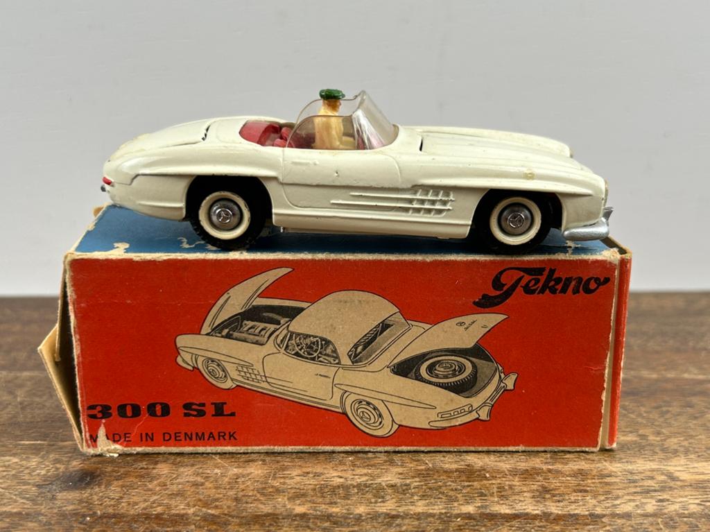 Tekno 925 Mercedes Benz 300 SL Cabriolet, Hobby en Vrije tijd, Modelauto's | 1:50, Ophalen of Verzenden, Zo goed als nieuw, Auto