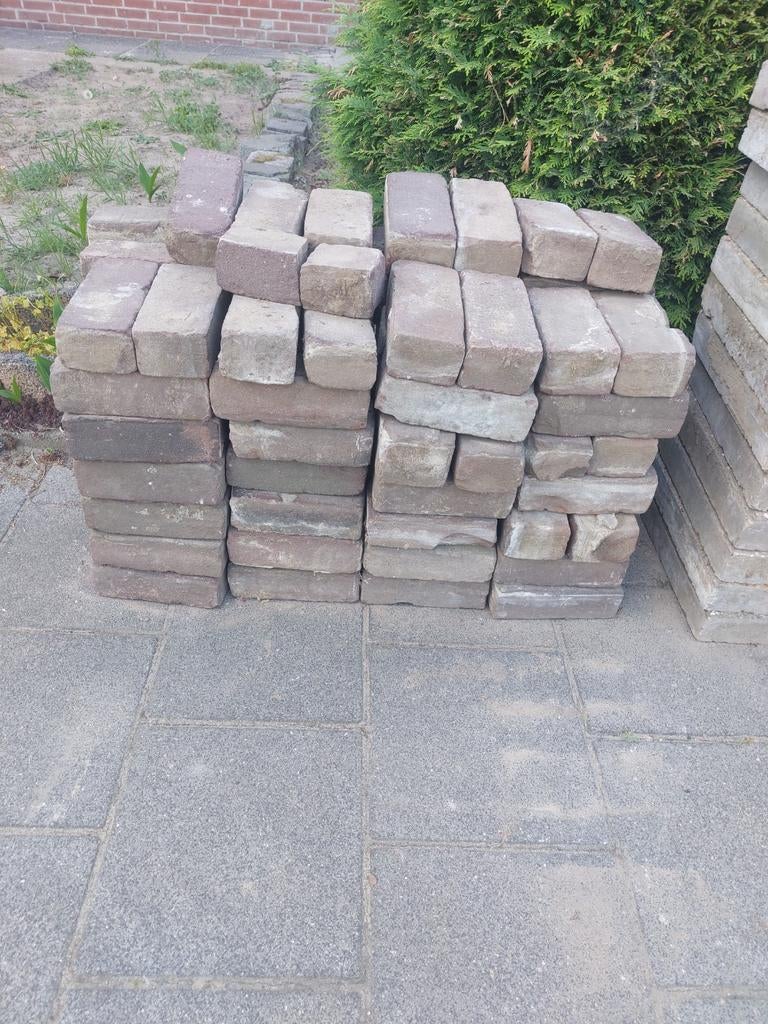 GRATIS stenen voor tuin of oprit VANDAAG ophalen, Tuin en Terras, Tegels en Klinkers, Ophalen, Gebruikt, Beton, Klinkers