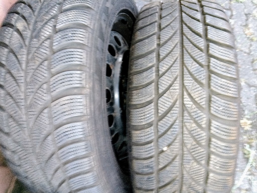 Toyota winterset 205/55 R16 – Maxxis (6,5 mm profiel), Auto-onderdelen, Banden en Velgen, Ophalen, Gebruikt, 16 inch, Banden en Velgen
