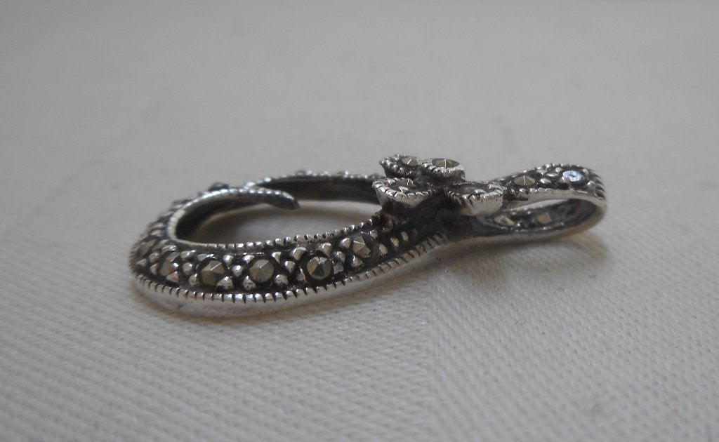 Zilveren vintage hanger met markasiet nr.969, Verzenden, Zo goed als nieuw, Zilver, Zilver