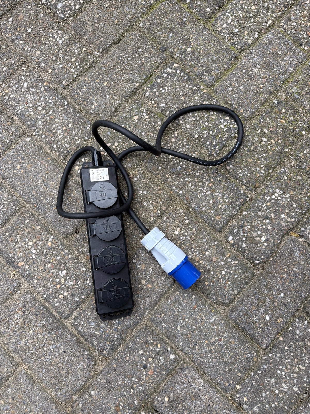 Campingstekker met verdeeldoos, Ophalen, Gebruikt