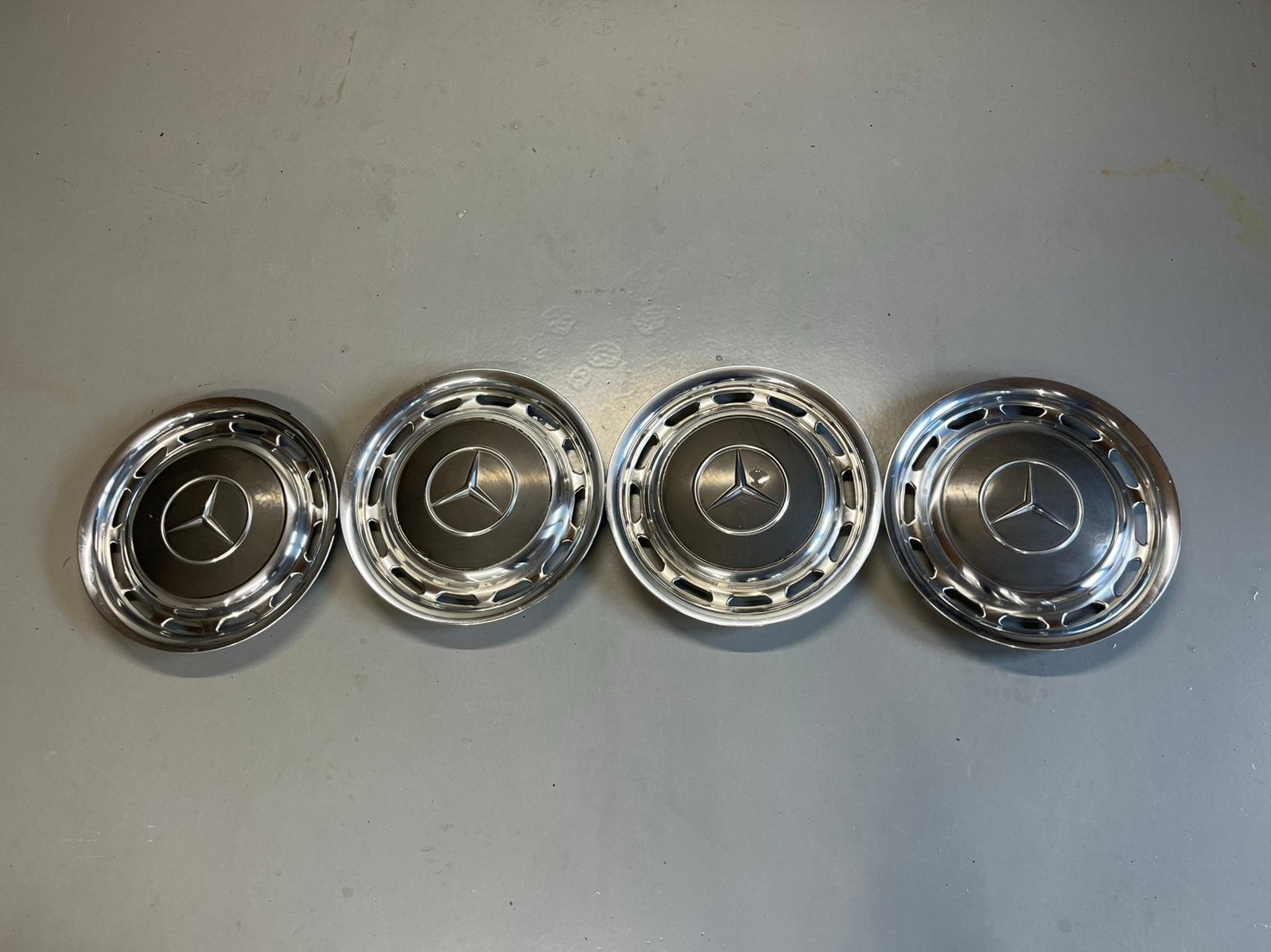 Te koop Mercedes wieldoppen, Ophalen, Zo goed als nieuw