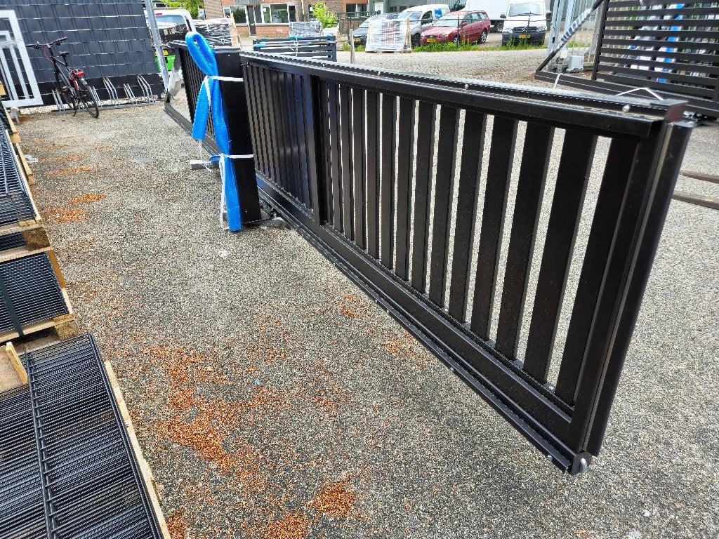 Terreinopruiming Schuifpoort 400cm x 100cm Lamellen zwart, Tuin en Terras, Ophalen of Verzenden, Nieuw, IJzer, Sierhekwerk