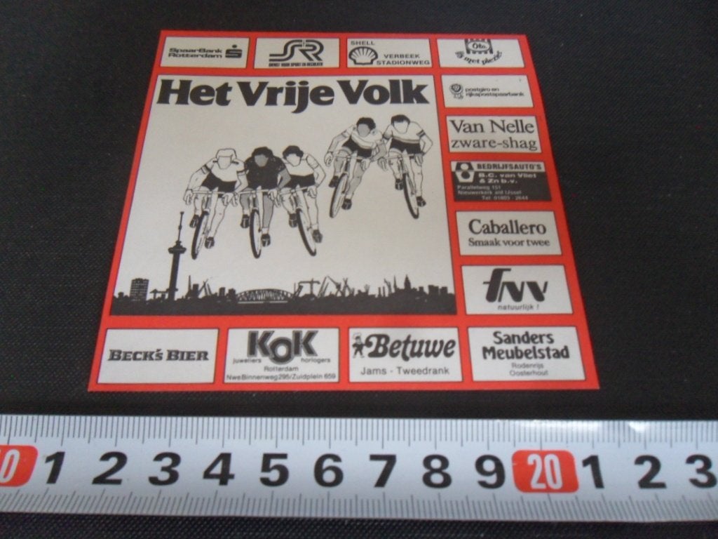 sticker Het Vrije Volk Wielrennen Fiets Beck's Bier  Ola IJs, Verzamelen, Ophalen of Verzenden, Zo goed als nieuw