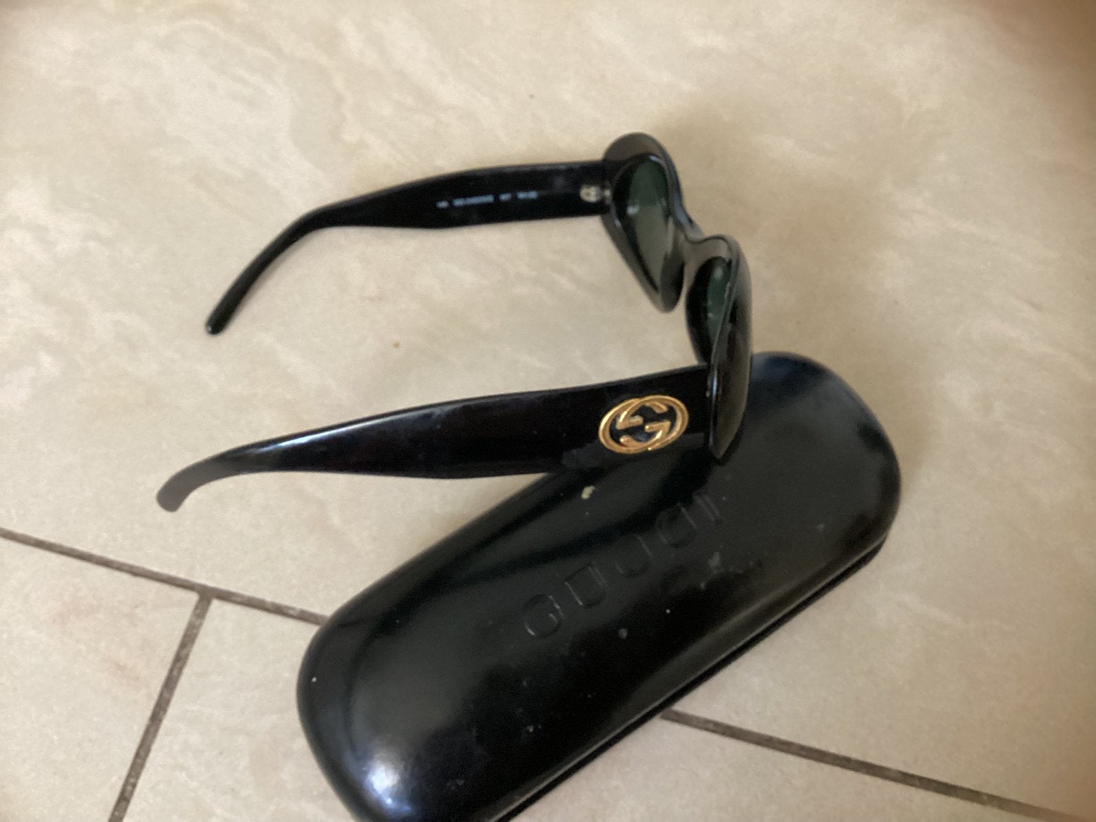 Orginele Gucci Vintage zonnebril, Zonnebril, Zwart, Zo goed als nieuw, Ophalen