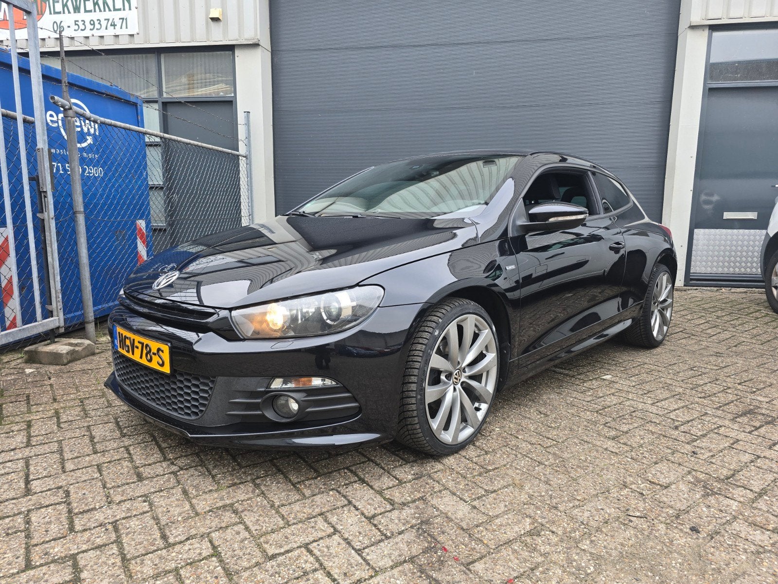 Volkswagen Scirocco 1.4 TSI Nieuwe APK!, Auto's, Voorwielaandrijving, Dealer onderhouden, Stof, Zwart