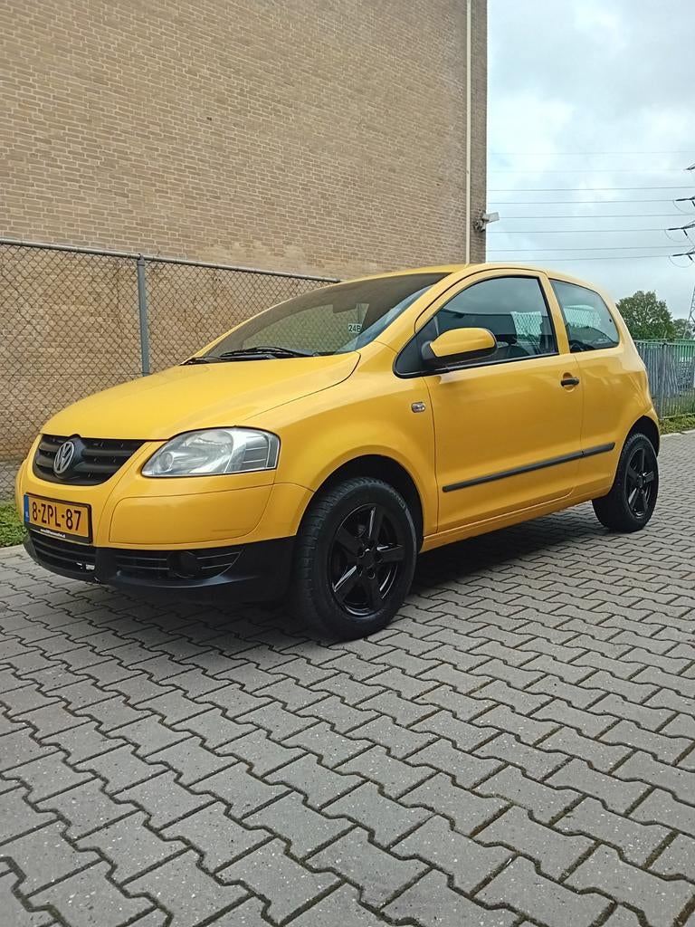 SPLINTERNIEUWE APK Volkswagen Fox 1.2 40KW 2006  HOGE INSTAP, Voorwielaandrijving, 4 stoelen, 1198 cc, 973 kg